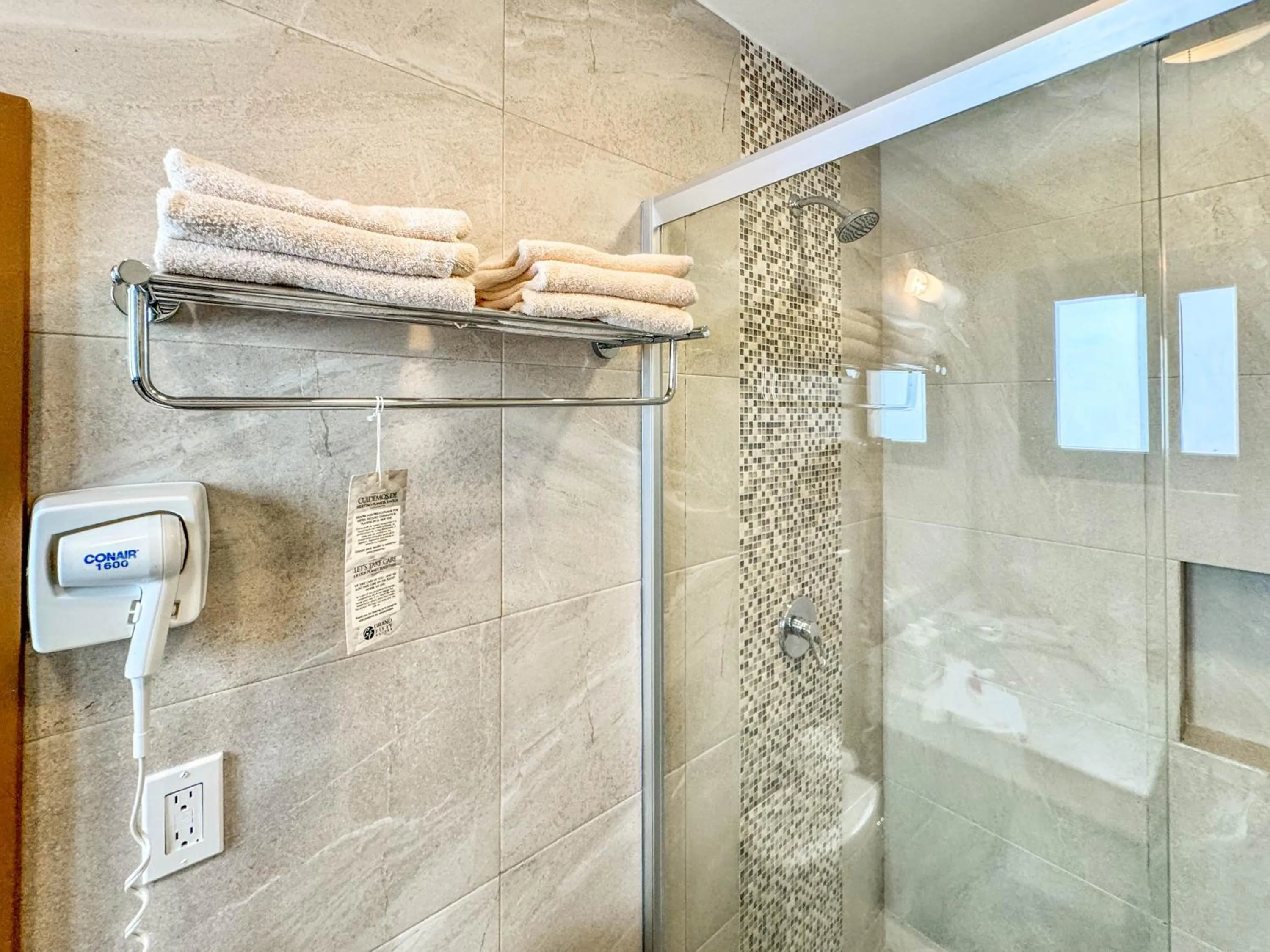 towels in Grand Fifty Suites