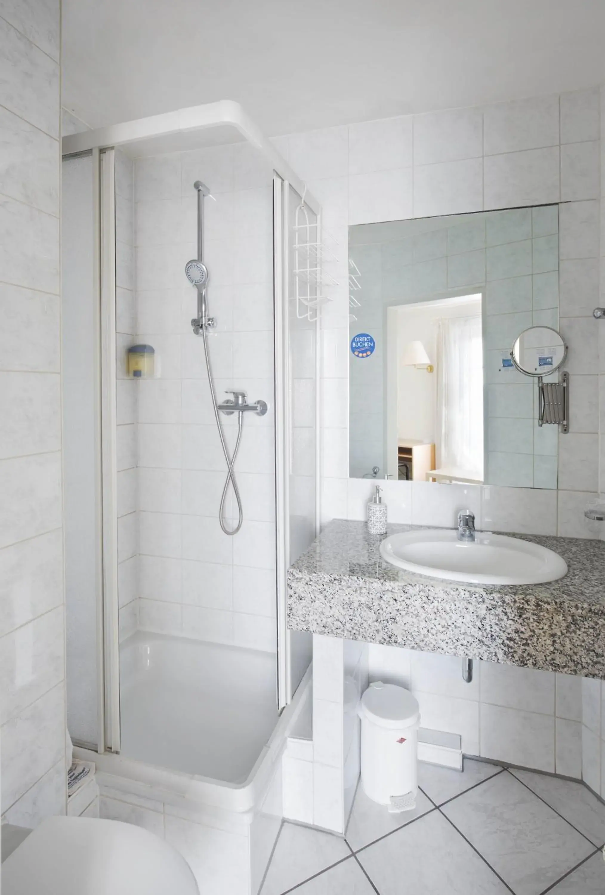 Single Room in Hotel Moerser Hof Single Room in Hotel Moerser Hof