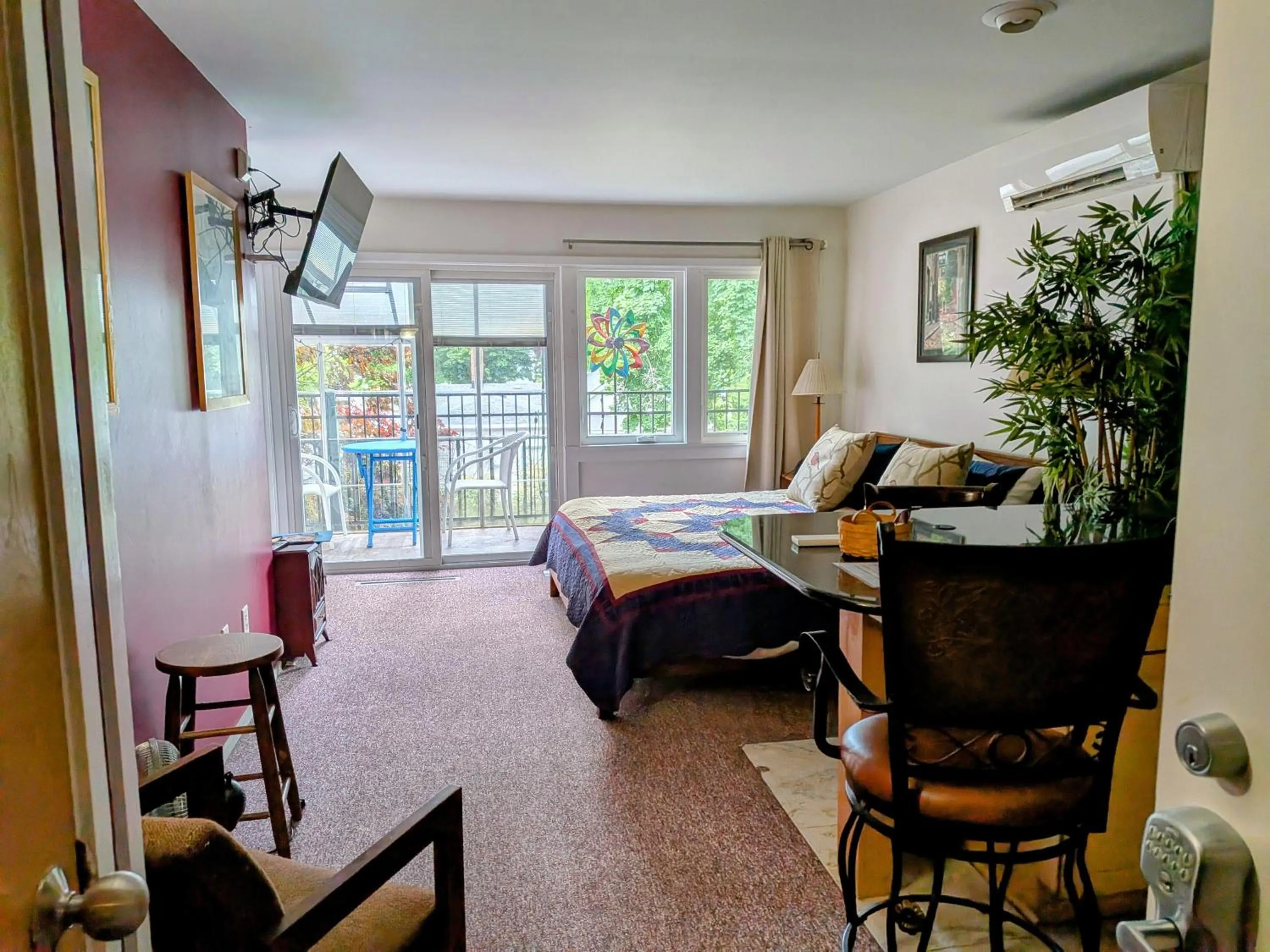 Bed in Ann Arbor Bed and Breakfast