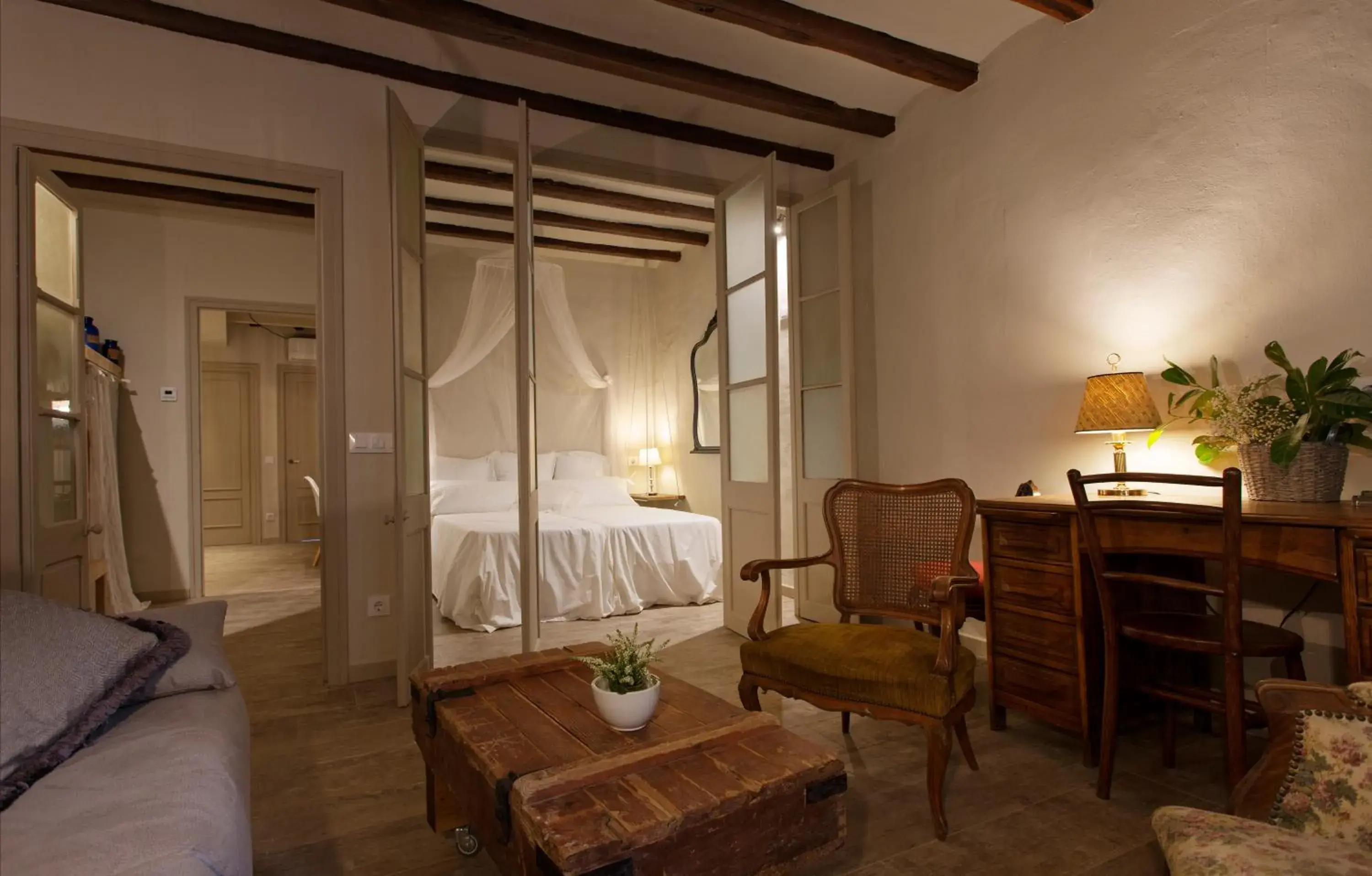 One-Bedroom Superior Apartment with Balcony in El Jardinet de Sant Esteve One-Bedroom Superior Apartment with Balcony in El Jardinet de Sant Esteve