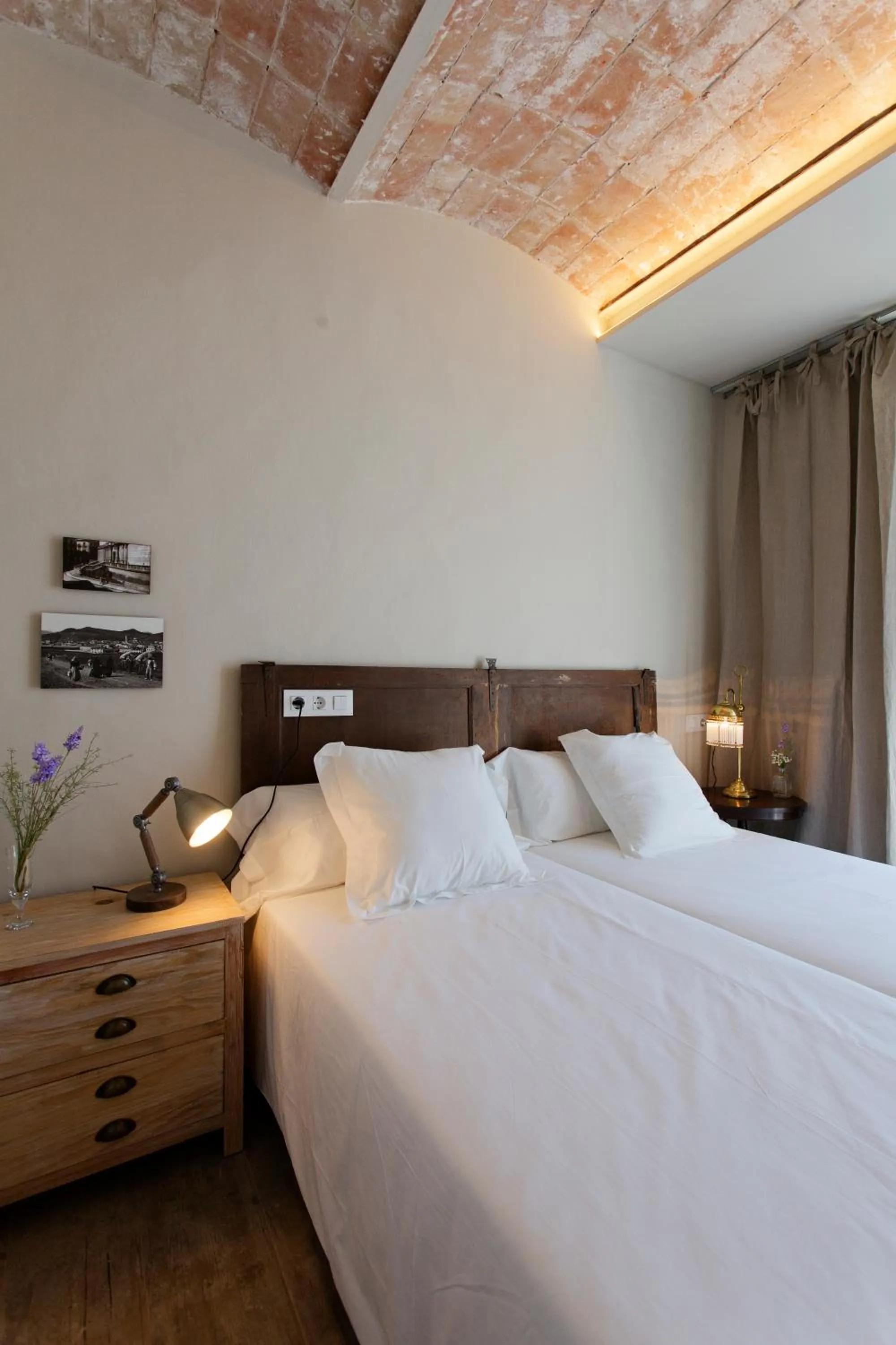 Bedroom, Bed in El Jardinet de Sant Esteve