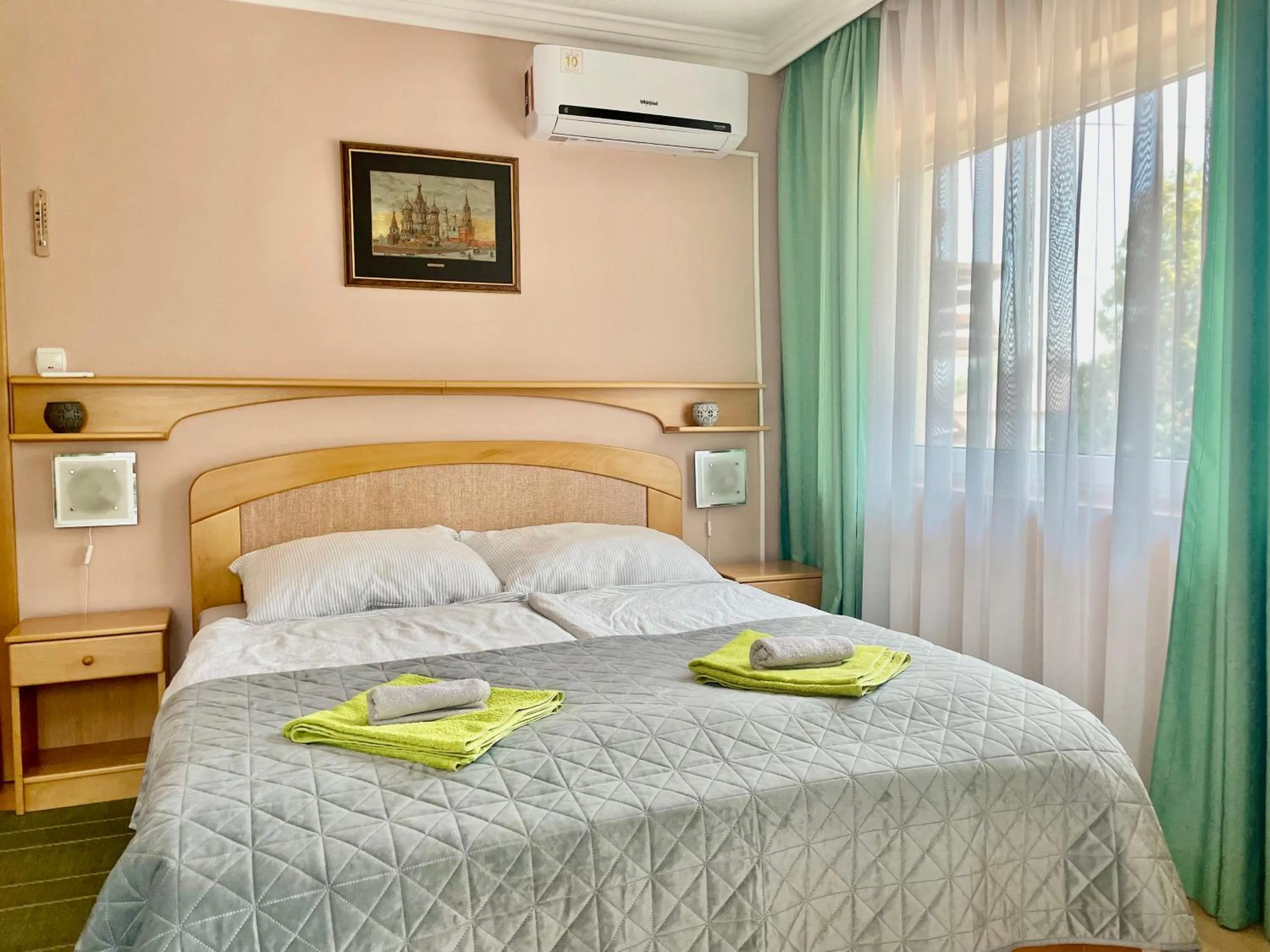 Bedroom, Bed in Villa Lux