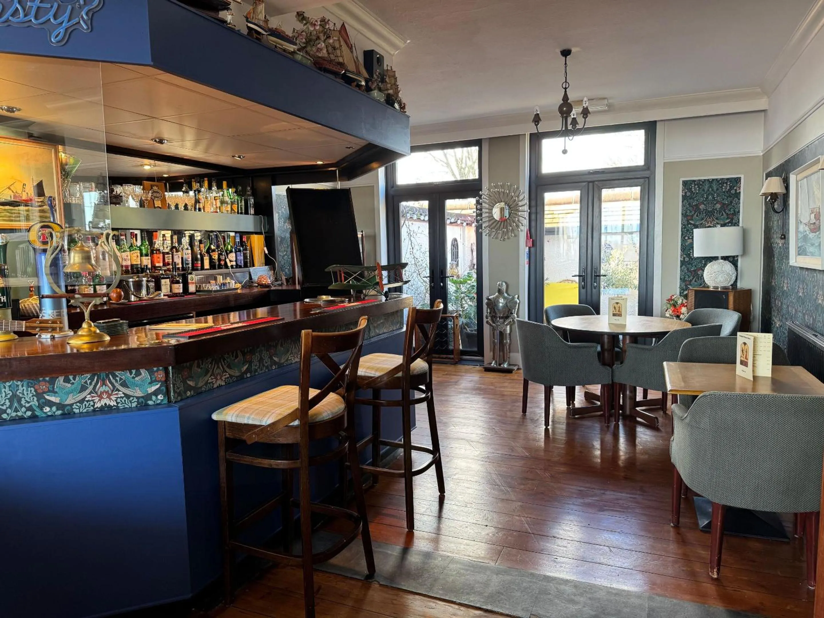 Lounge or bar in Knights Court