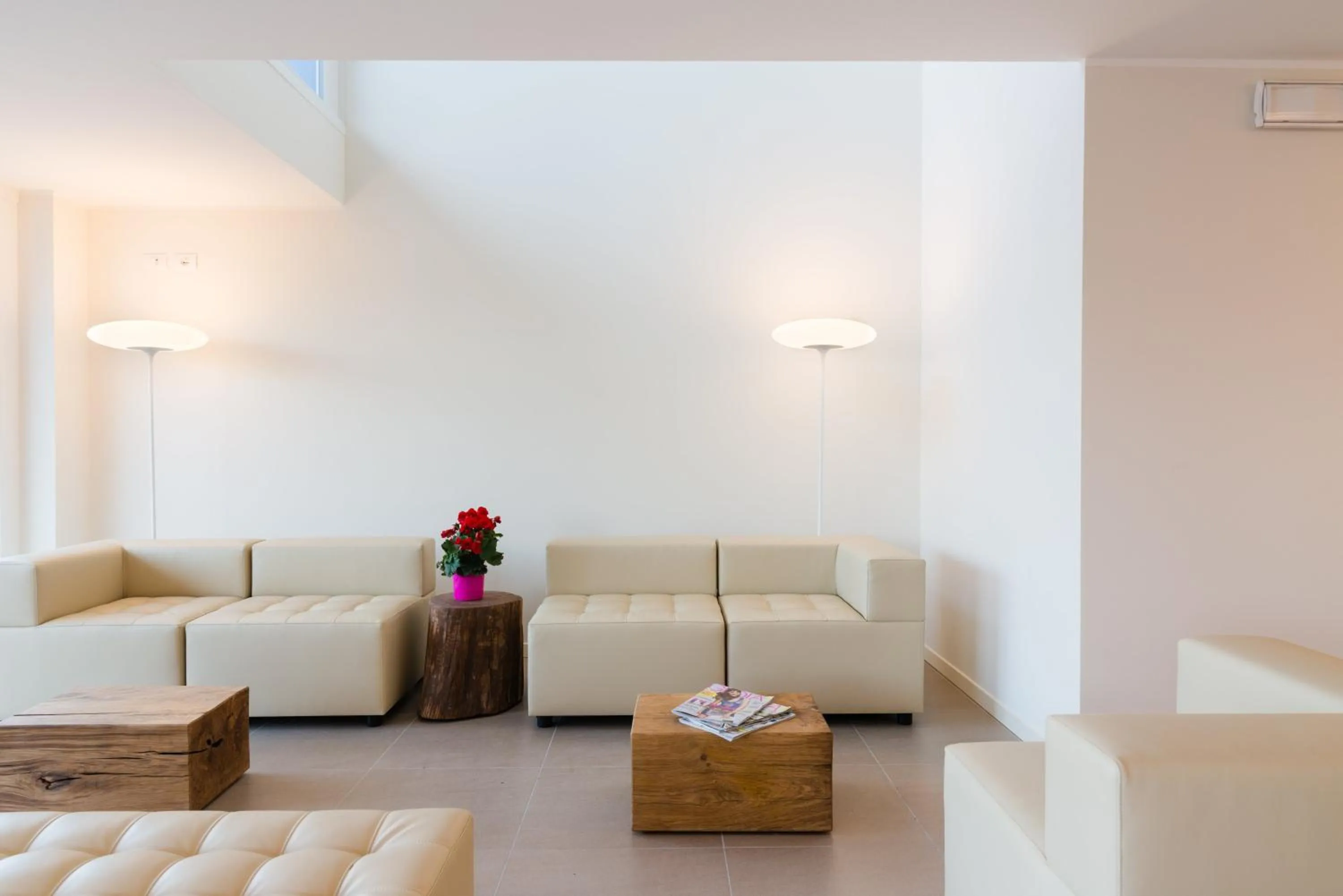 Lobby or reception in Hotel Mediterraneo