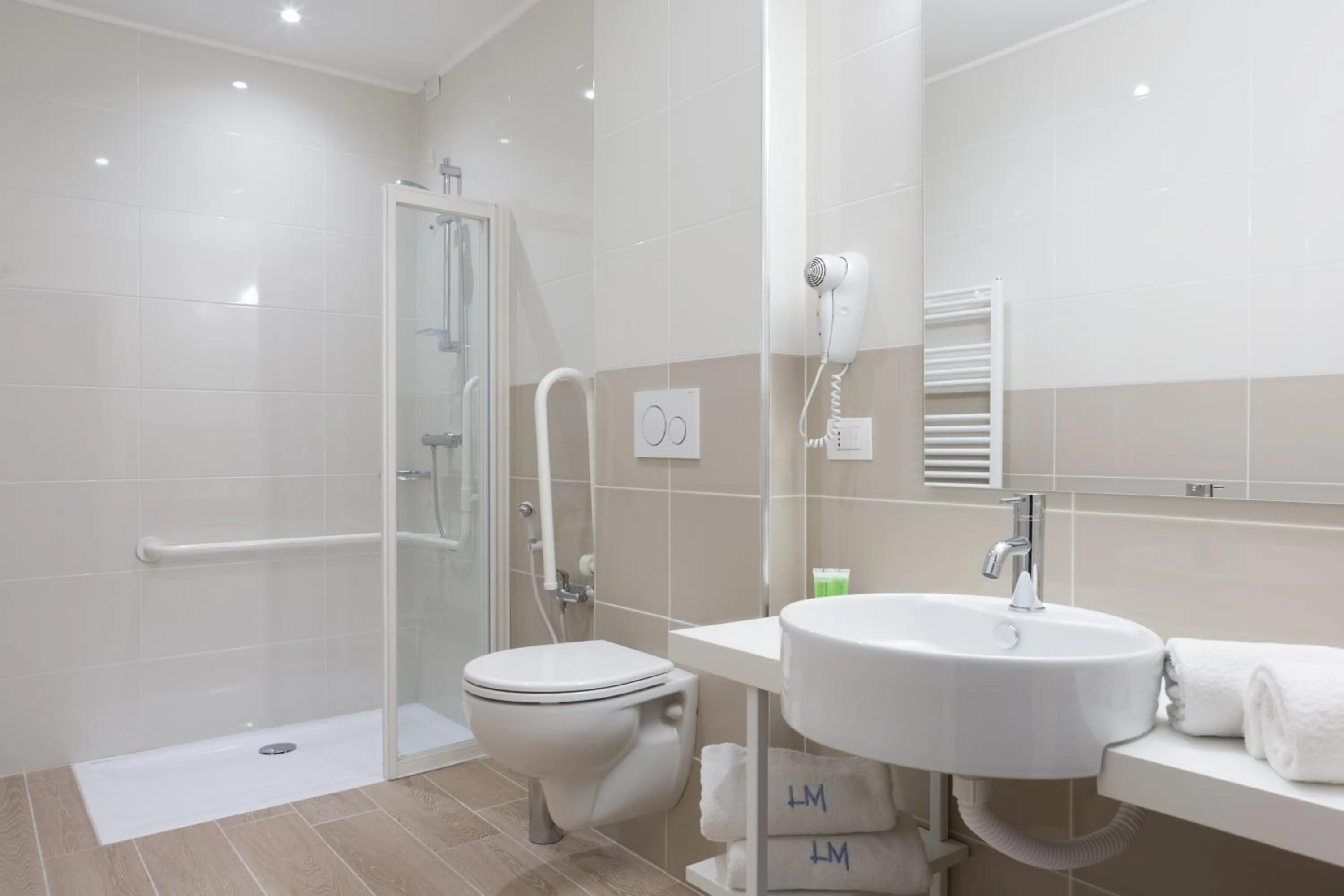 Bathroom in Hotel Mediterraneo