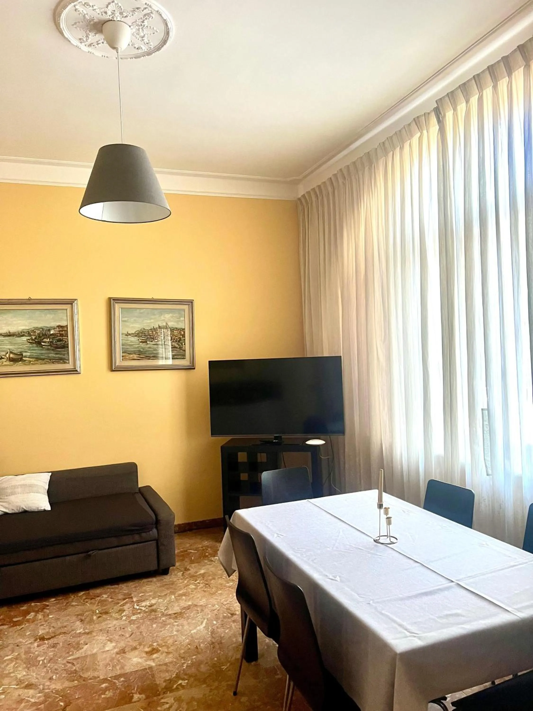 TV and multimedia in Hotel Gabriella