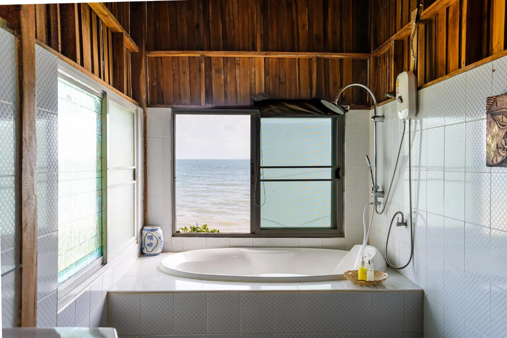Bath in Koh Jum Resort