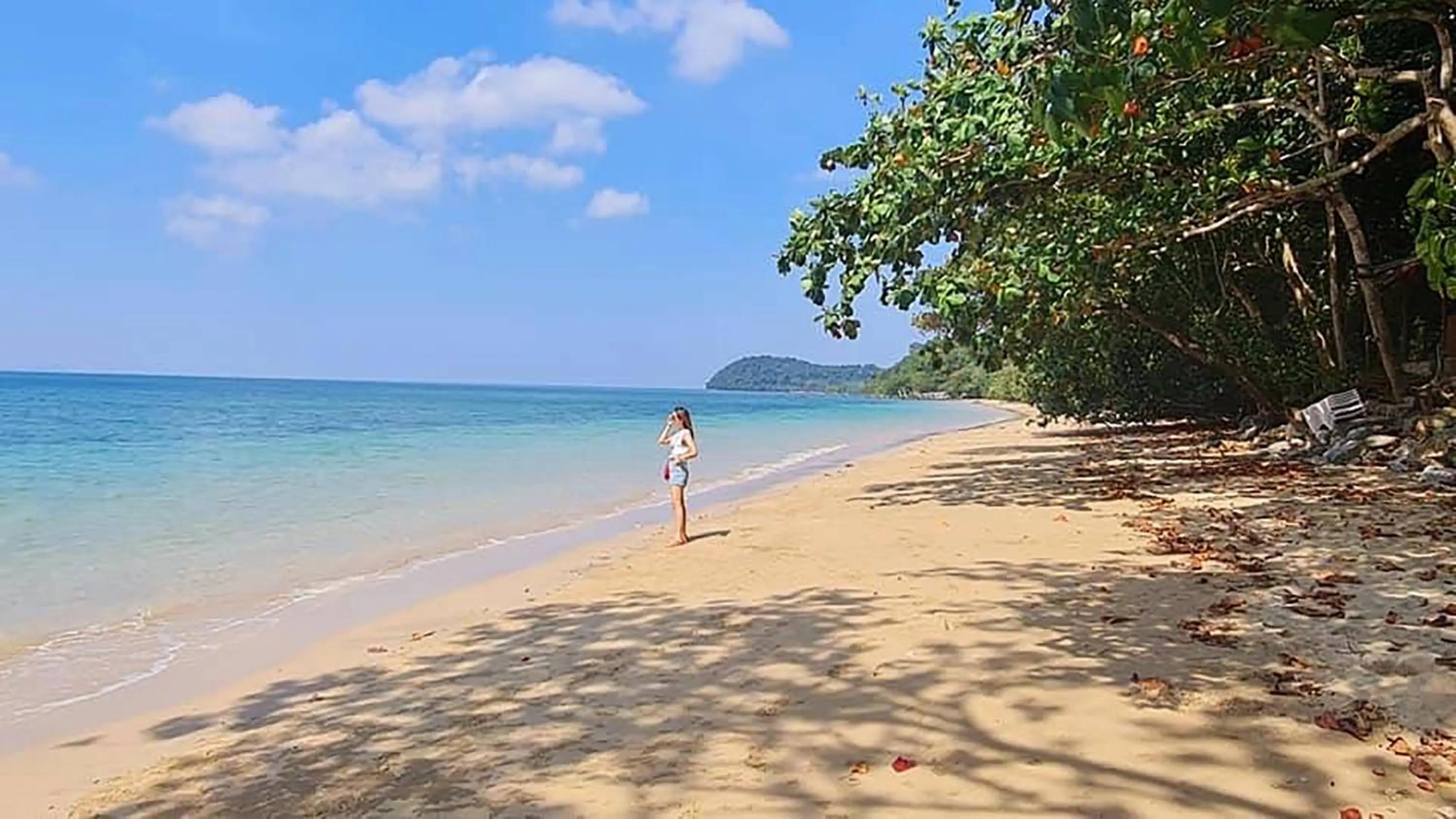 Beach in Koh Jum Resort