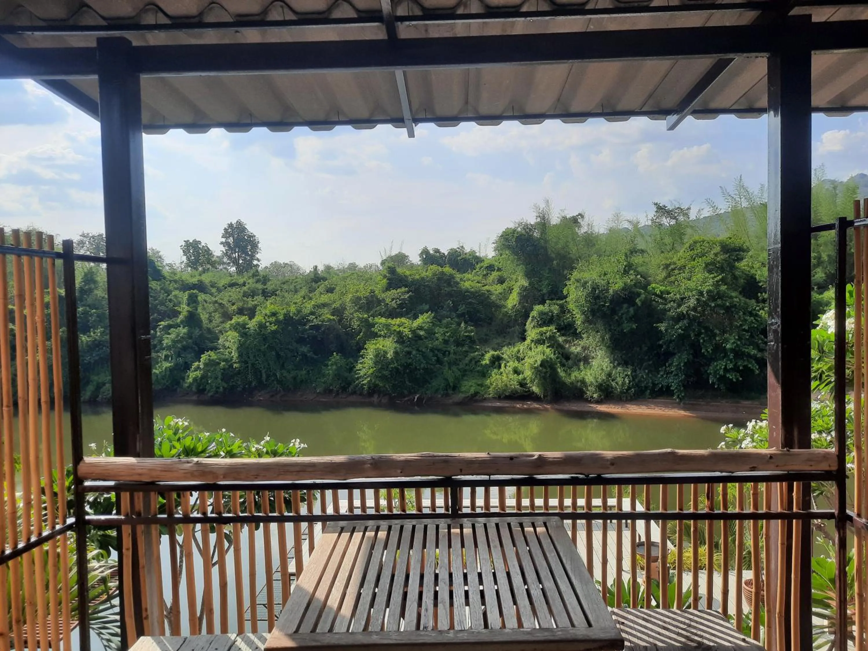 Chasorn Riverside Resort