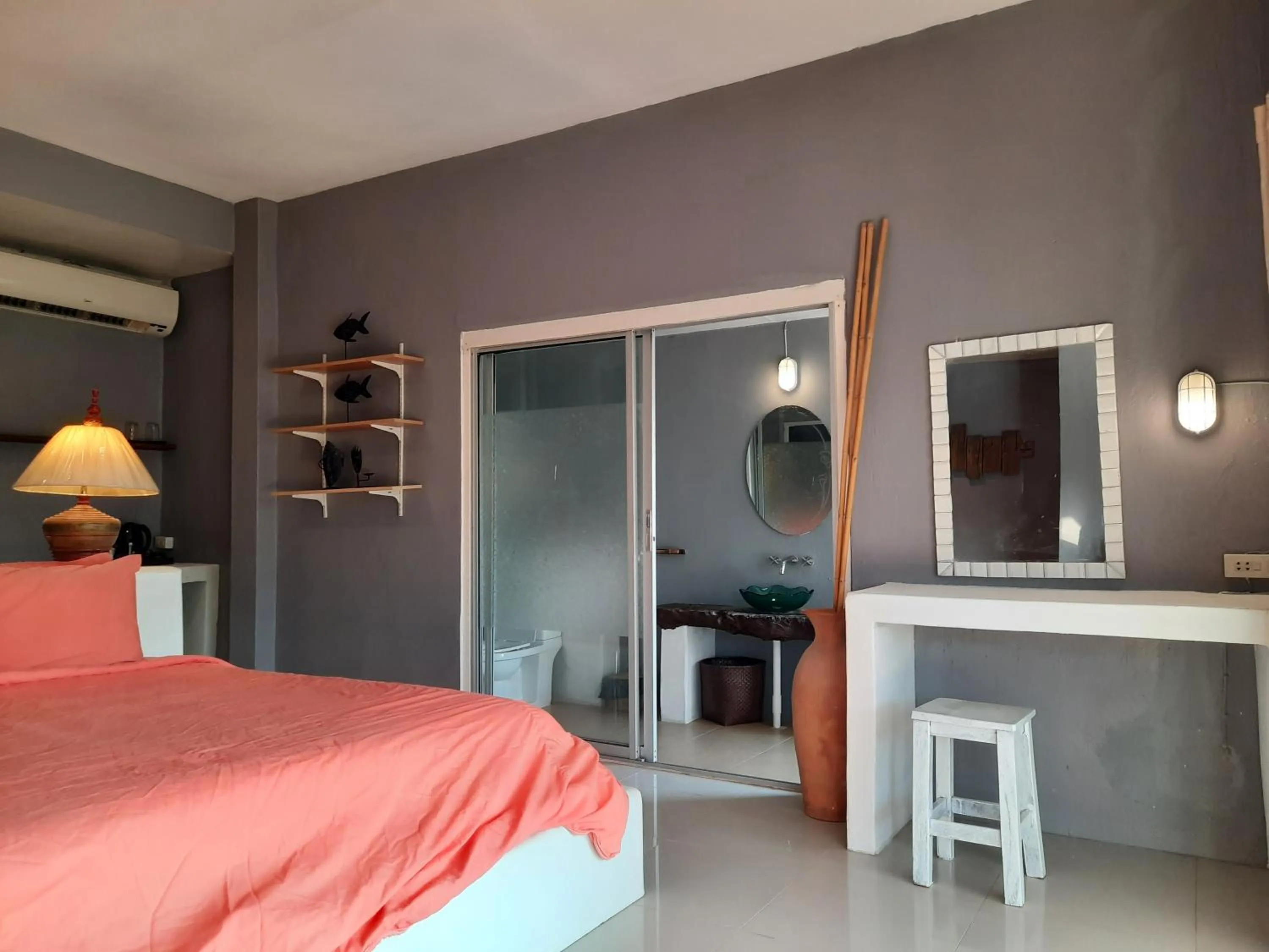 Bed in Chasorn Riverside Resort