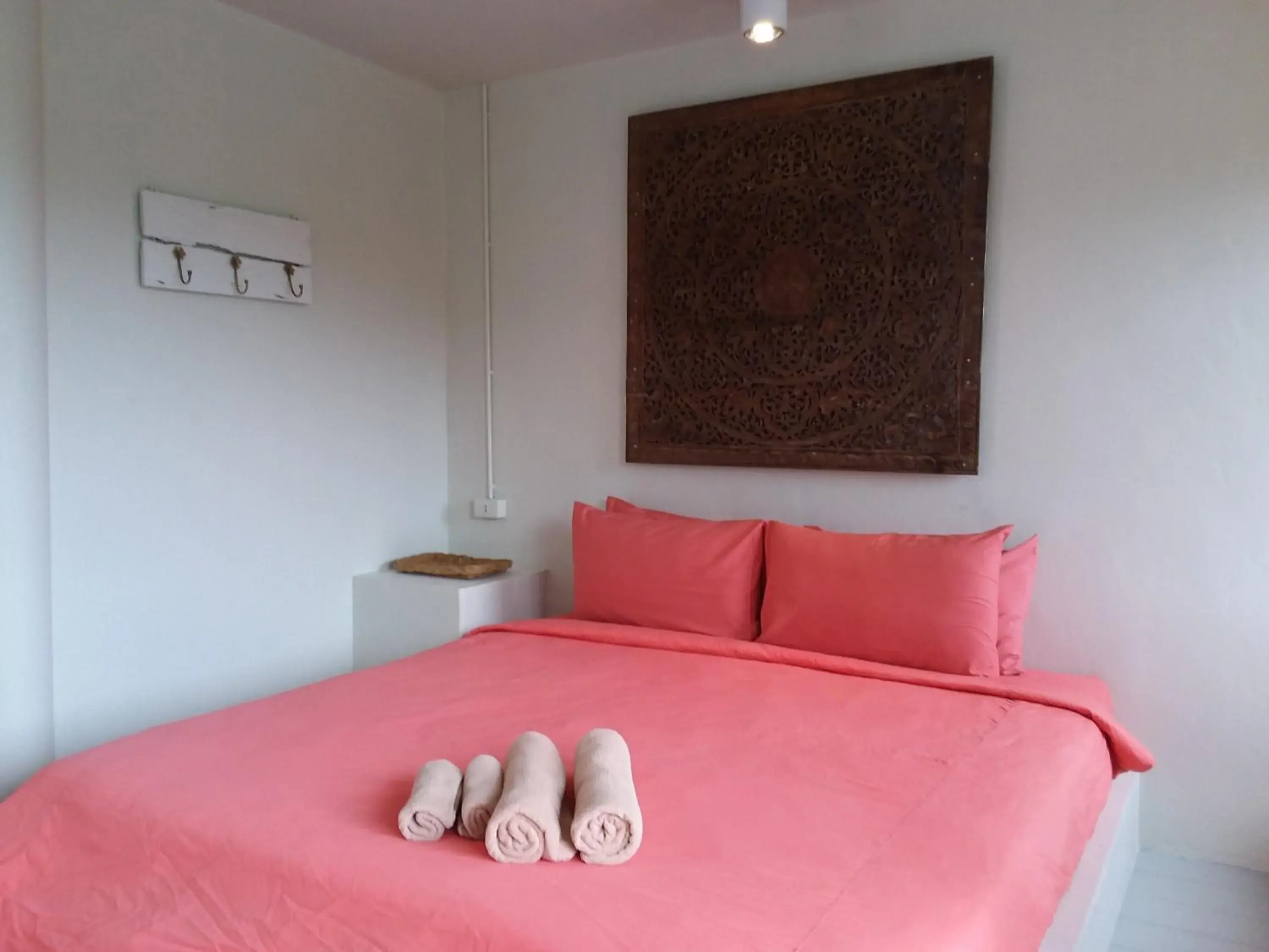 Small Double Room in Chasorn Riverside Resort Small Double Room in Chasorn Riverside Resort