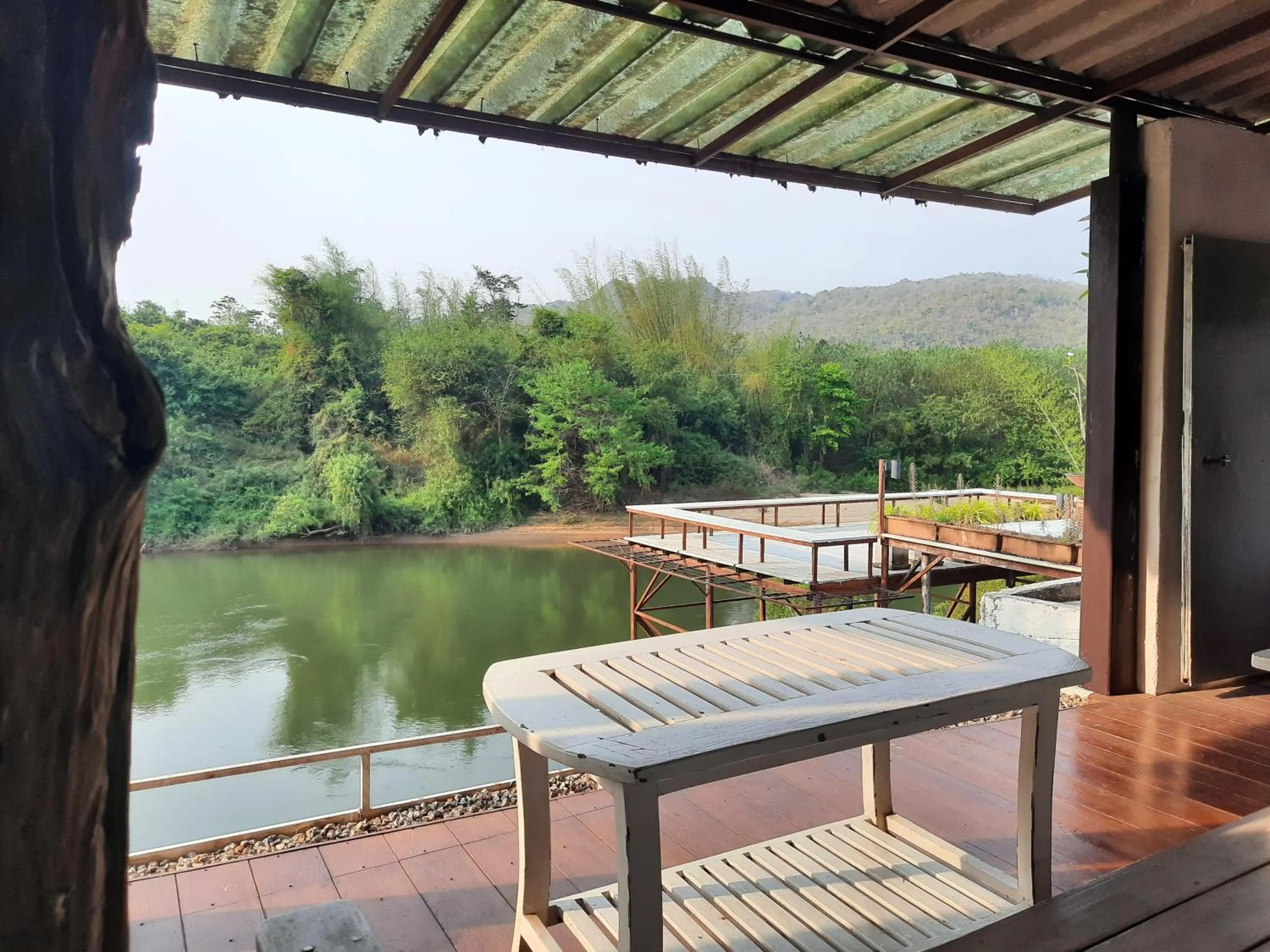 Chasorn Riverside Resort