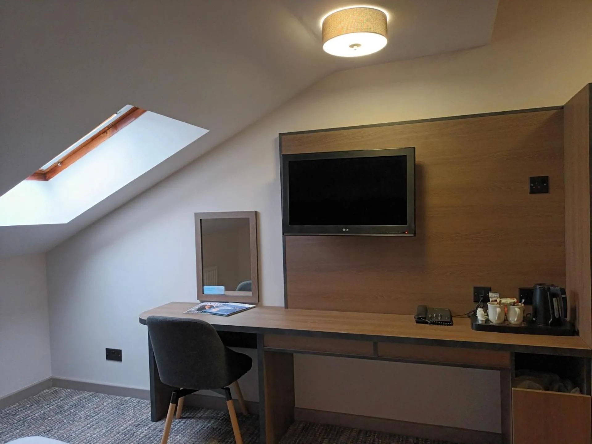 TV and multimedia in Corn Mill Lodge Hotel