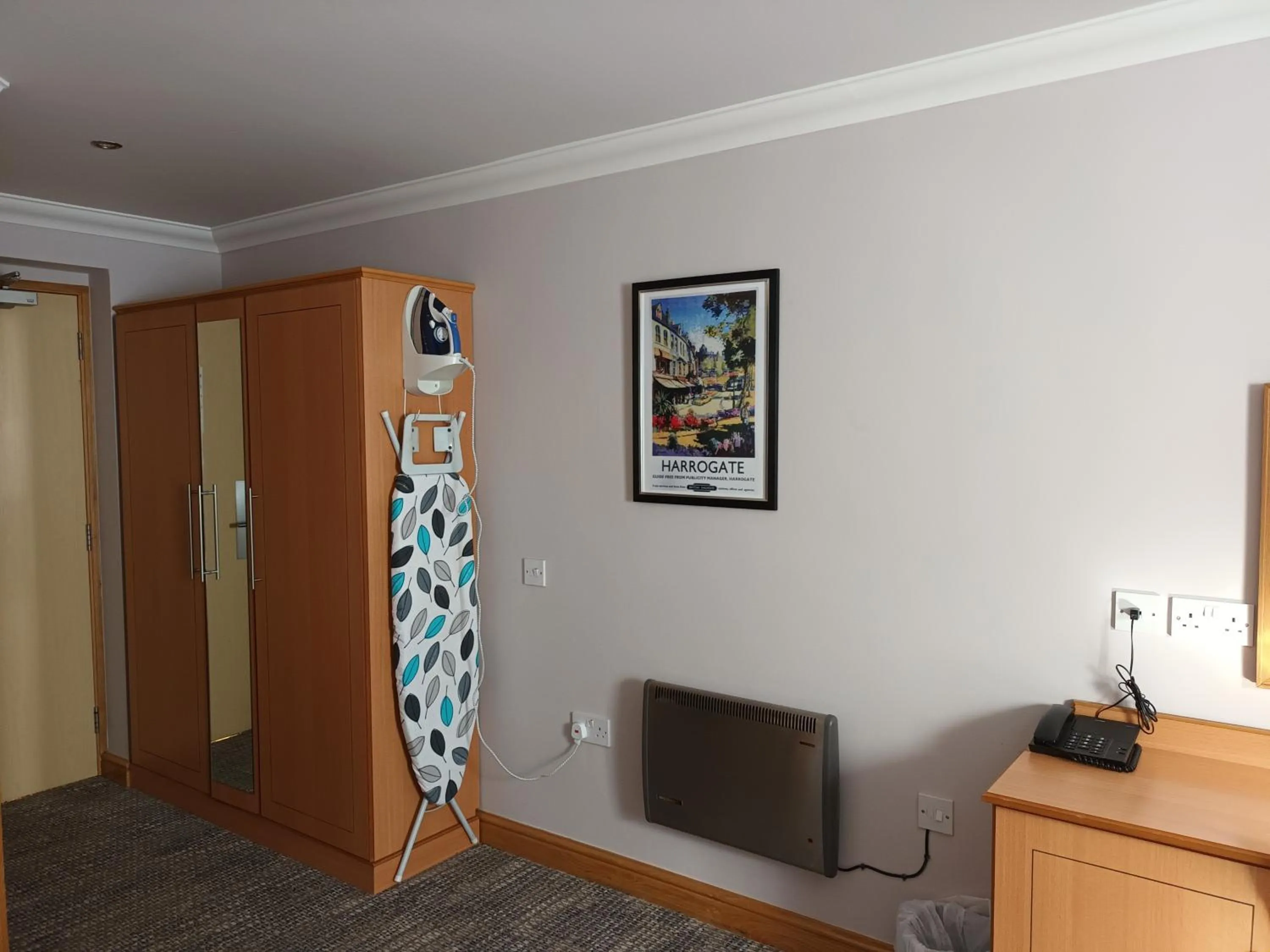 Bedroom in Corn Mill Lodge Hotel