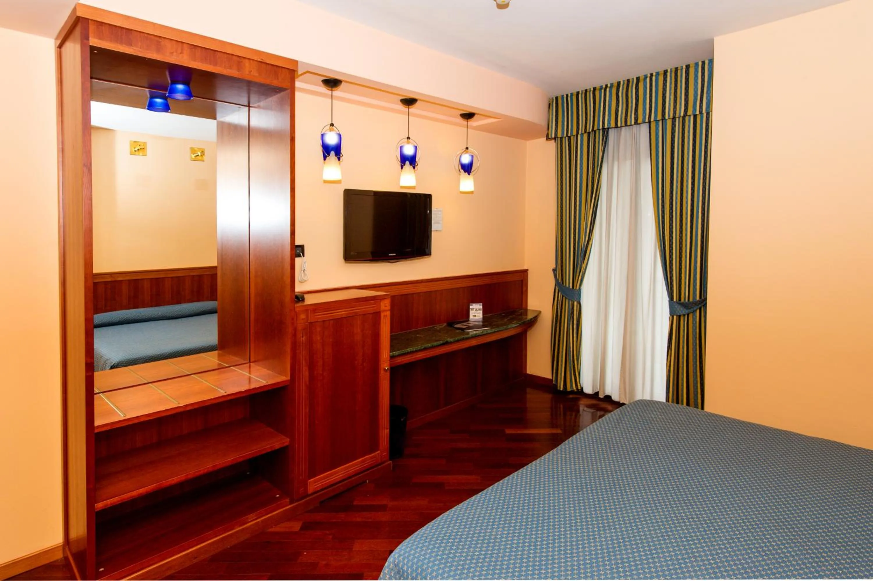 Bedroom, Bed in Hotel Michelangelo Palace & SPA