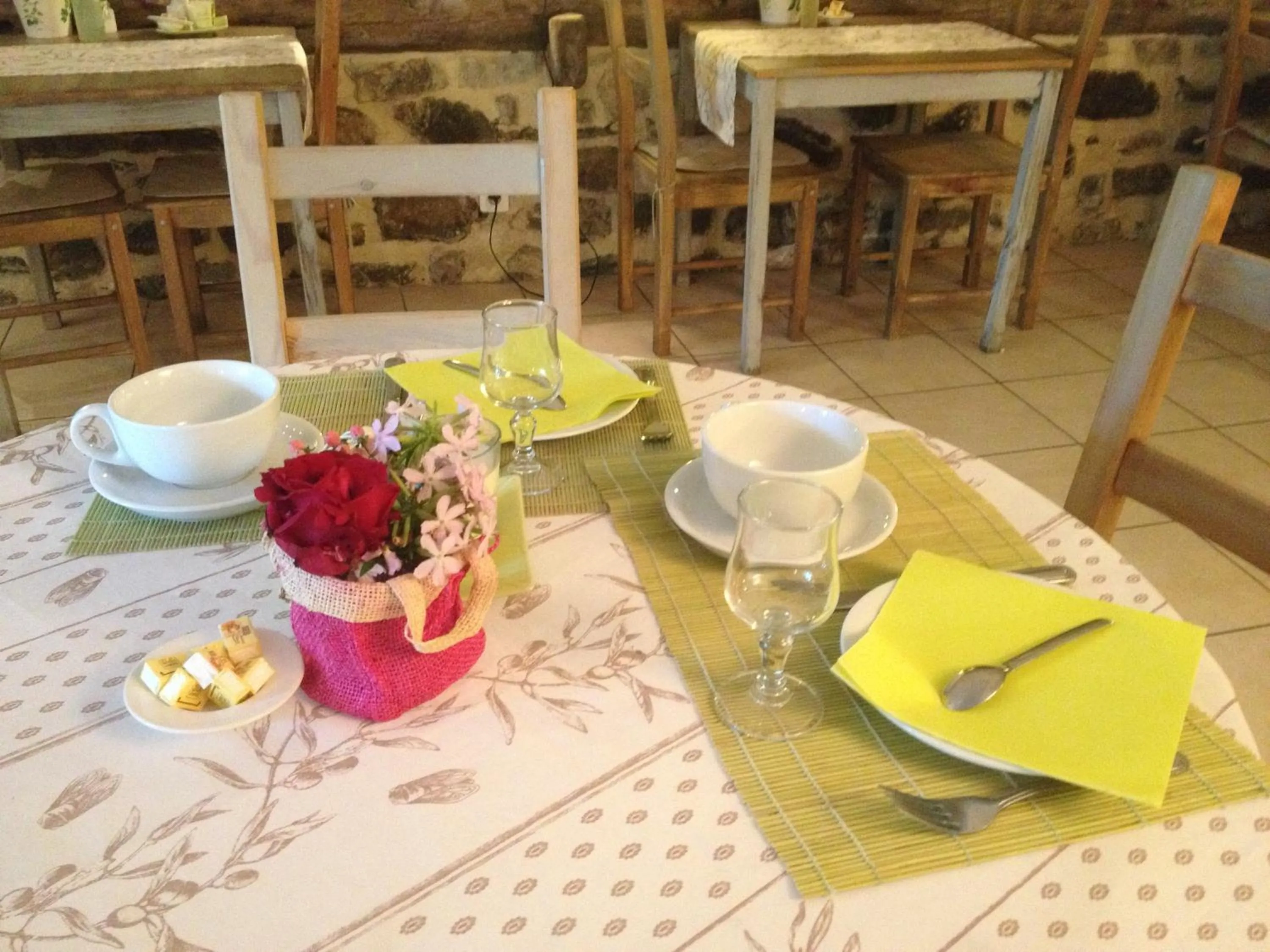 Restaurant/places to eat in La Pastorale