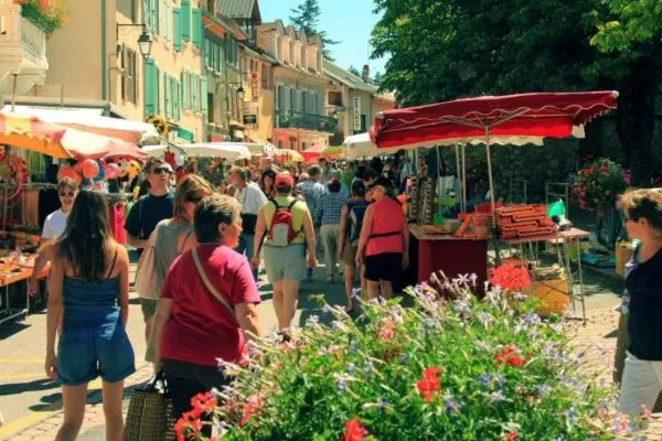 Entertainment in La Pastorale