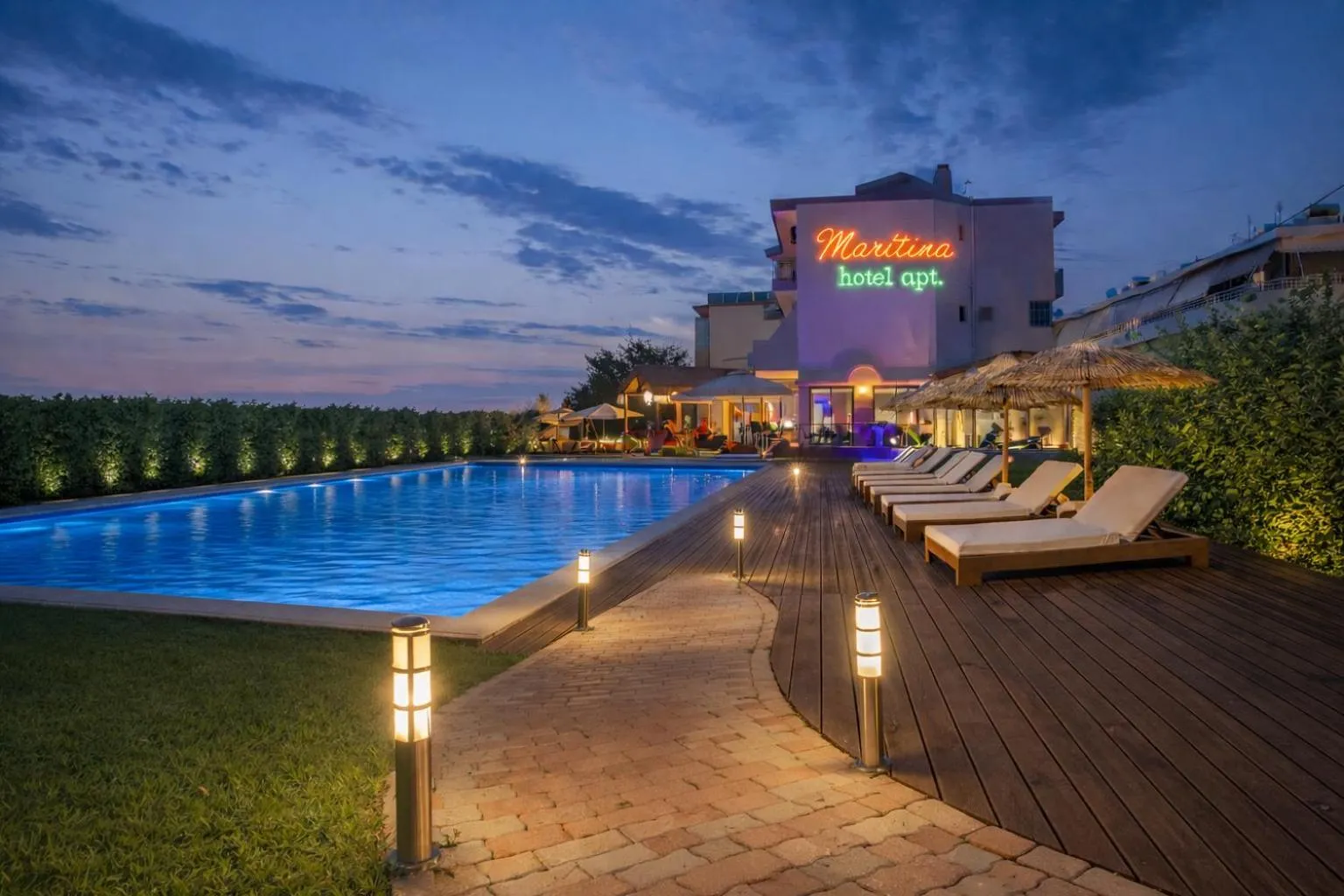 Night in Maritina Apartments