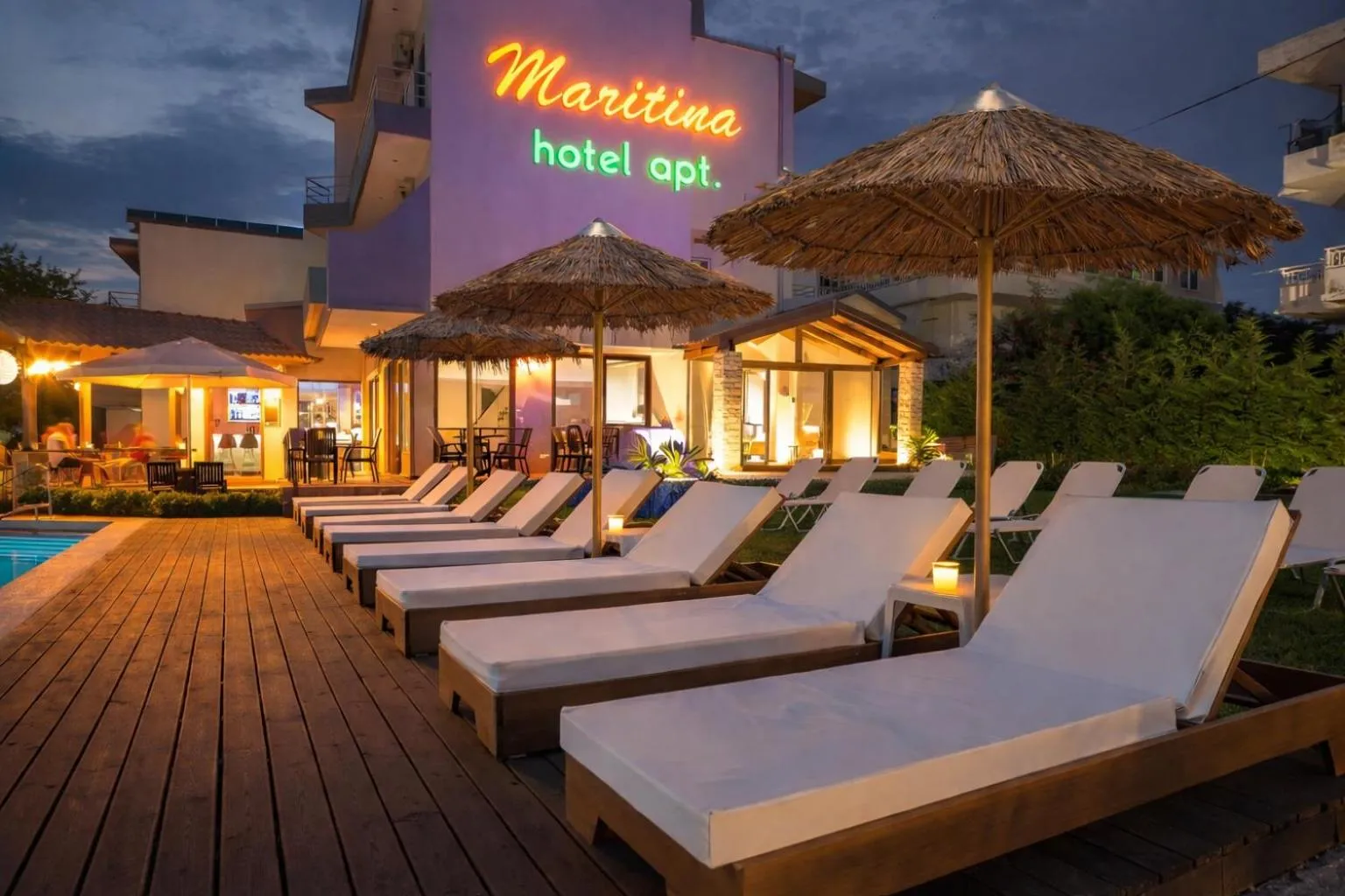 Night in Maritina Apartments