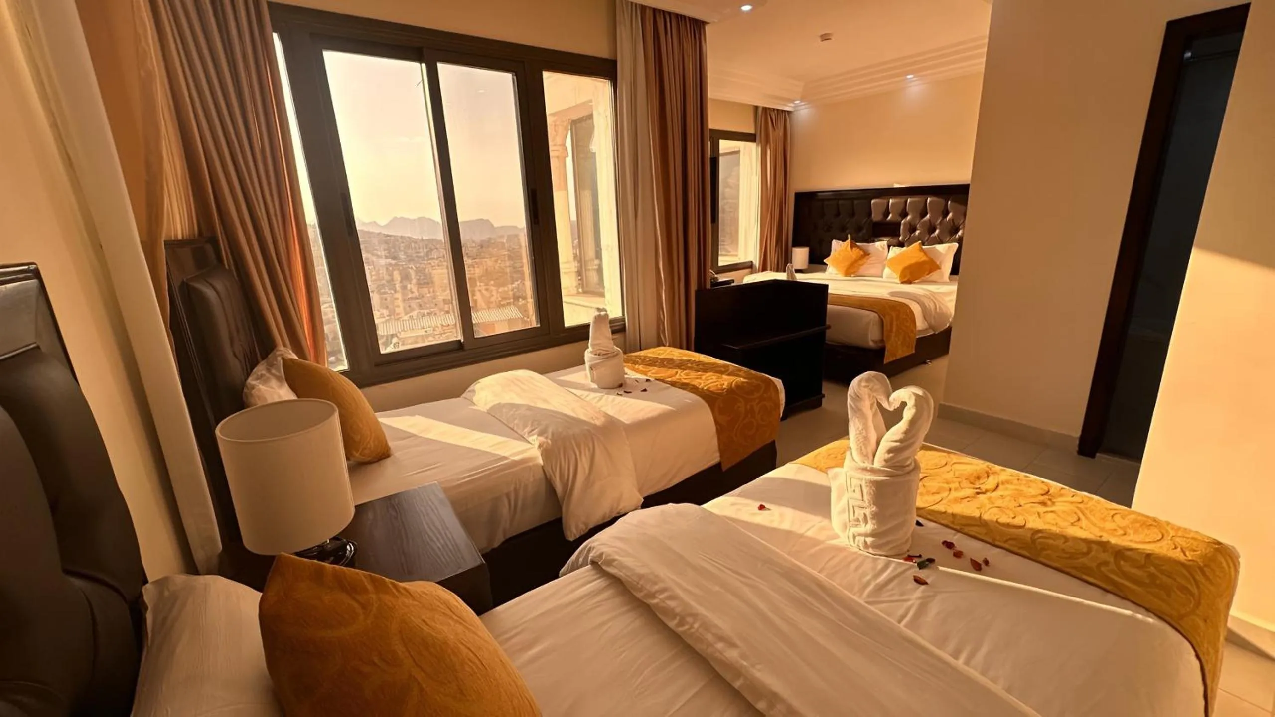 Bedroom, Bed in Sharah Mountains Hotel