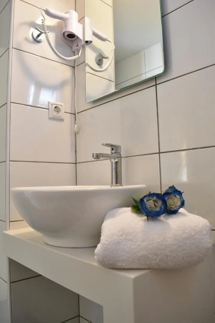 Bathroom in Ble Island