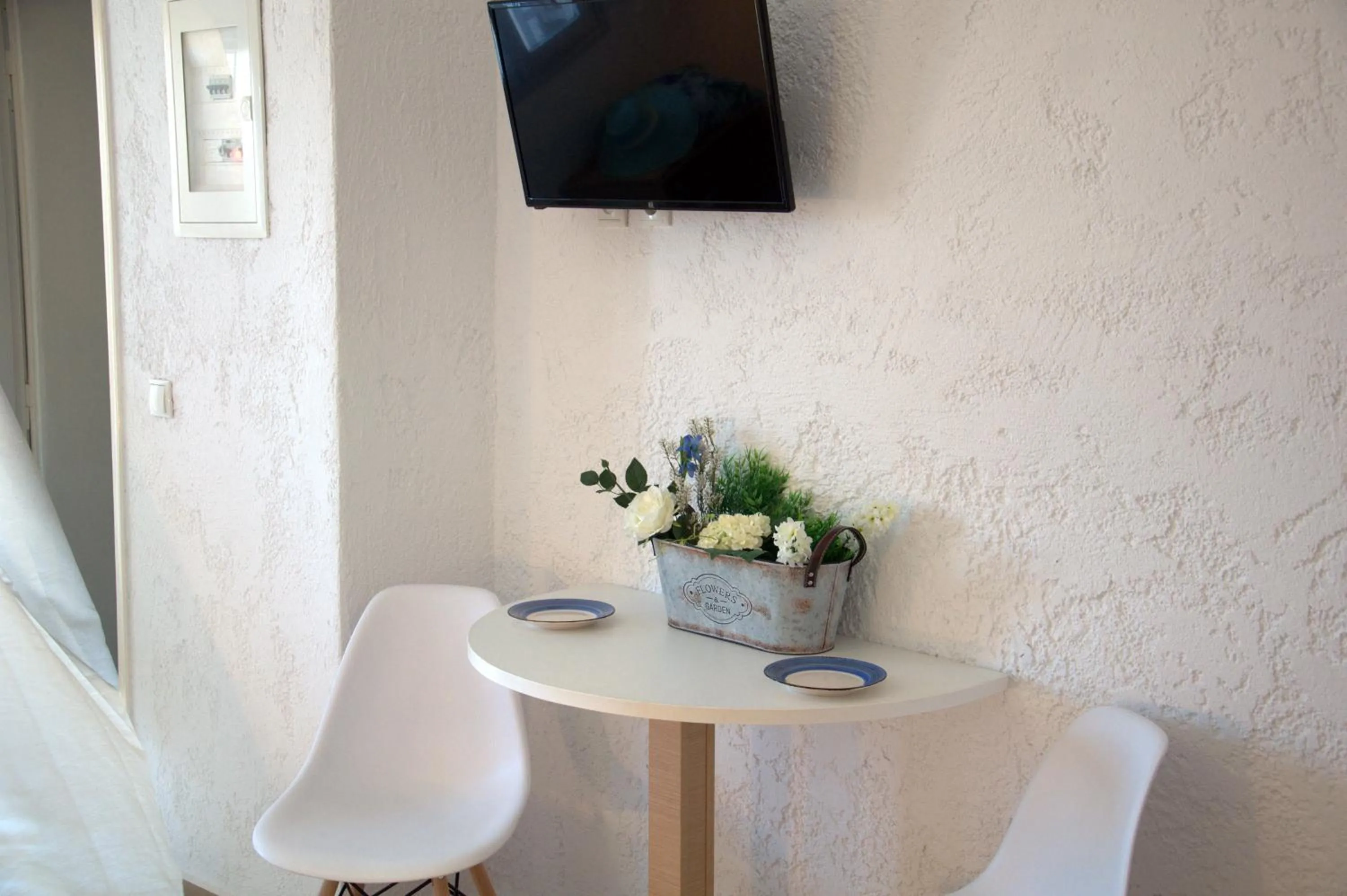 Seating area in Ble Island