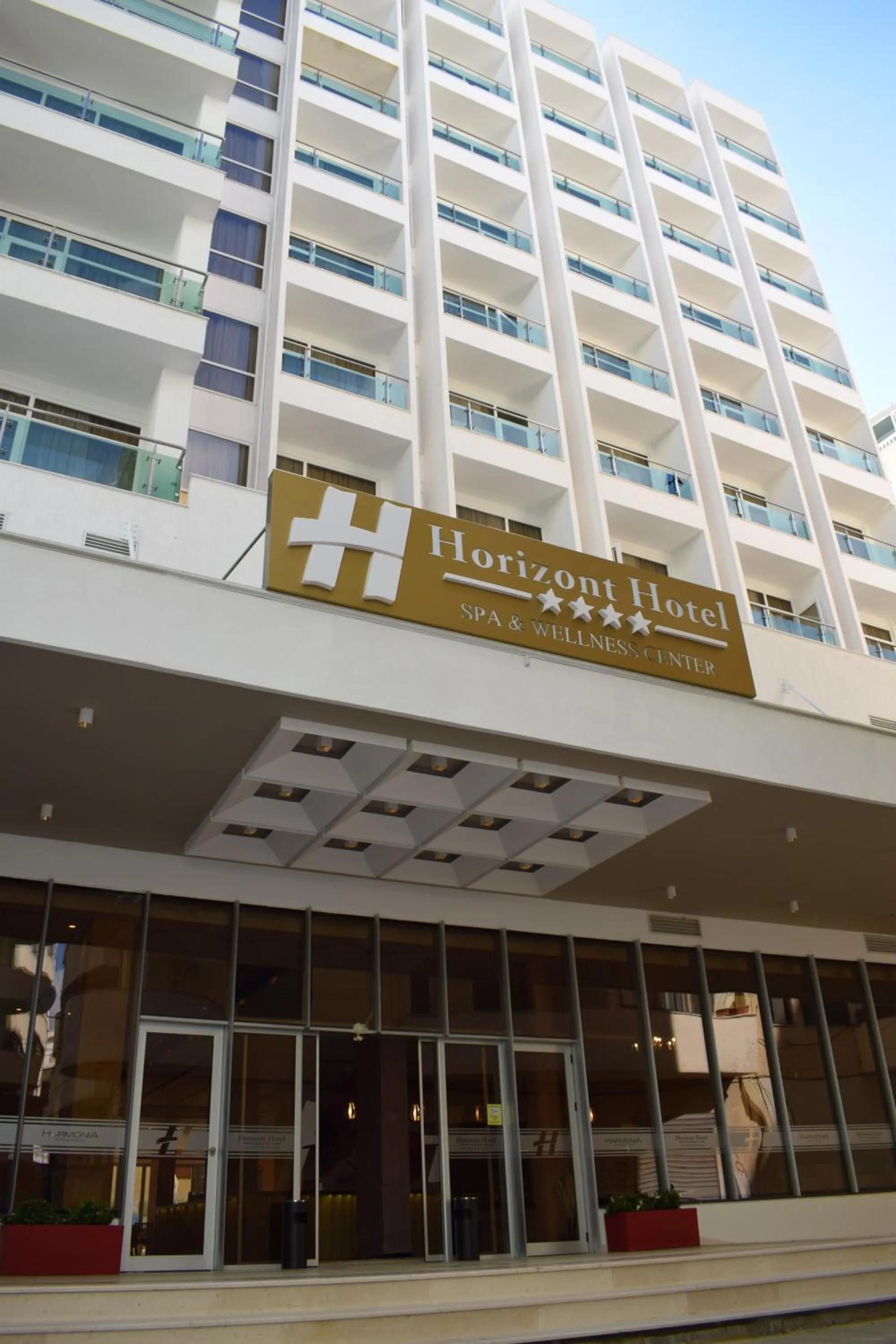 Property logo or sign in Horizont Hotel