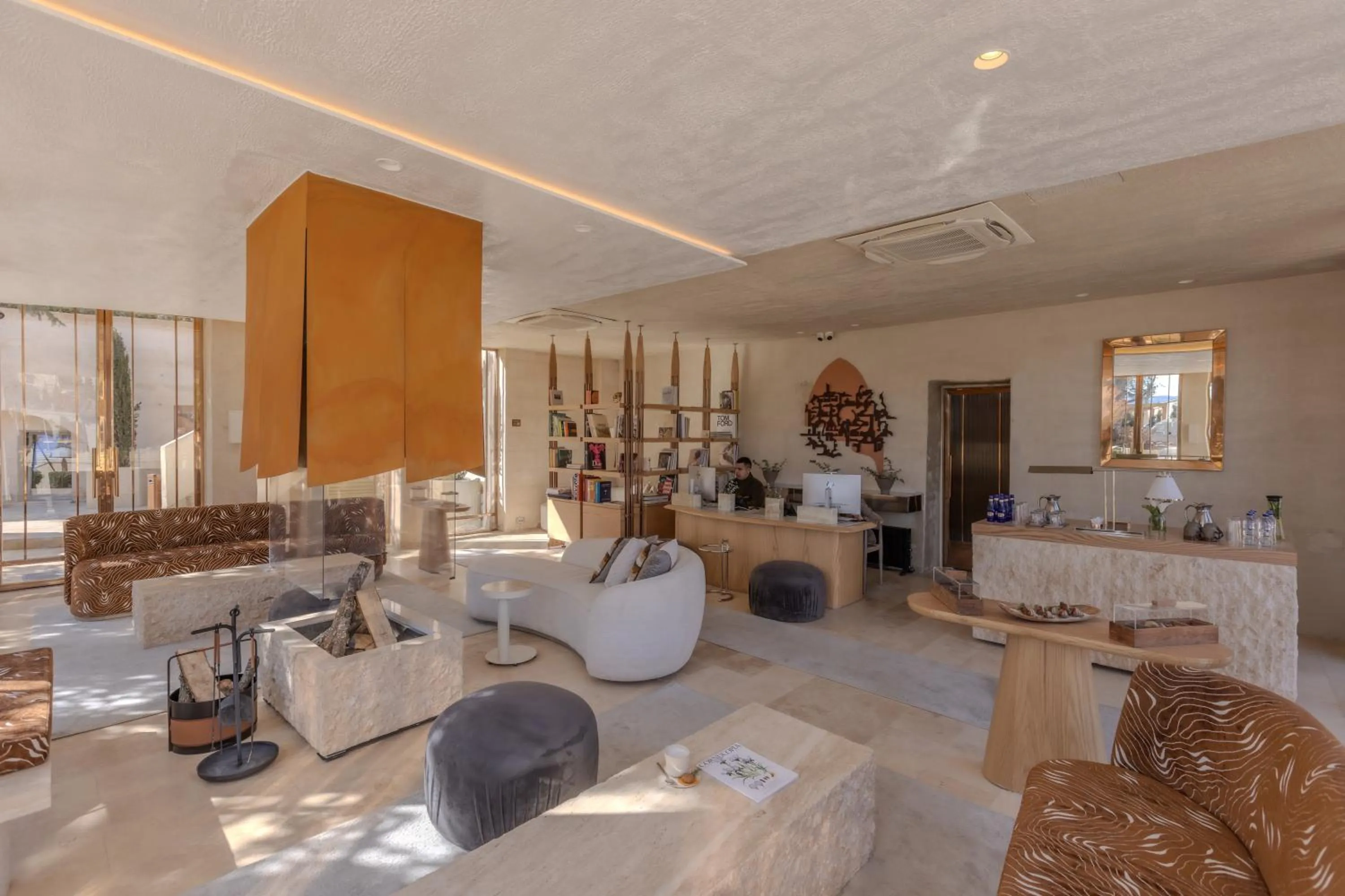 Communal lounge/ TV room in Avantgarde Refined Caves Of Cappadocia