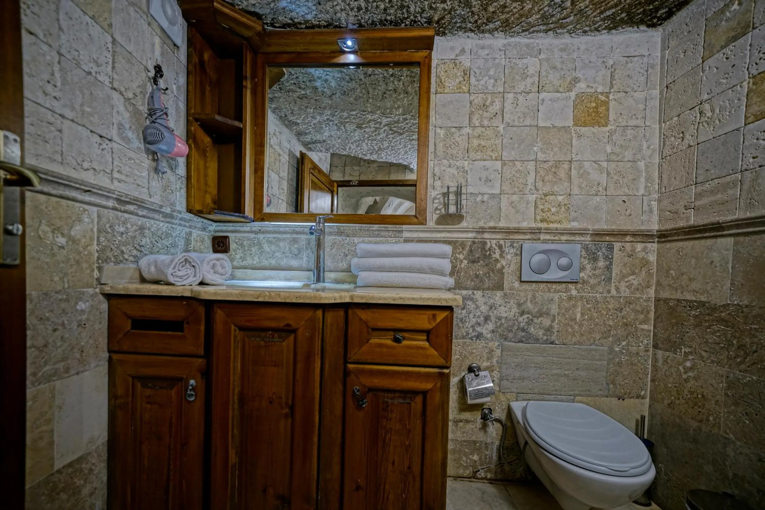 Bathroom in Holiday Cave Hotel