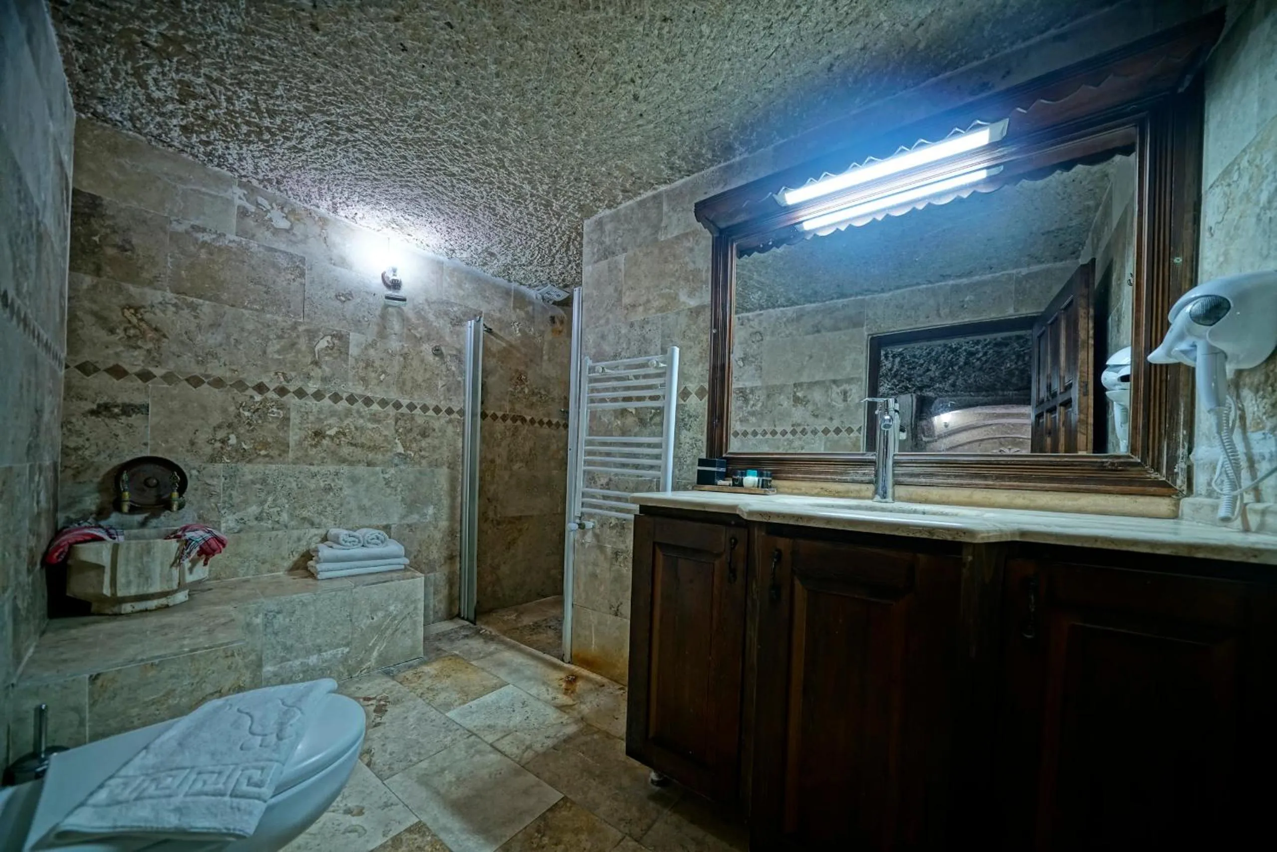 Bathroom in Holiday Cave Hotel