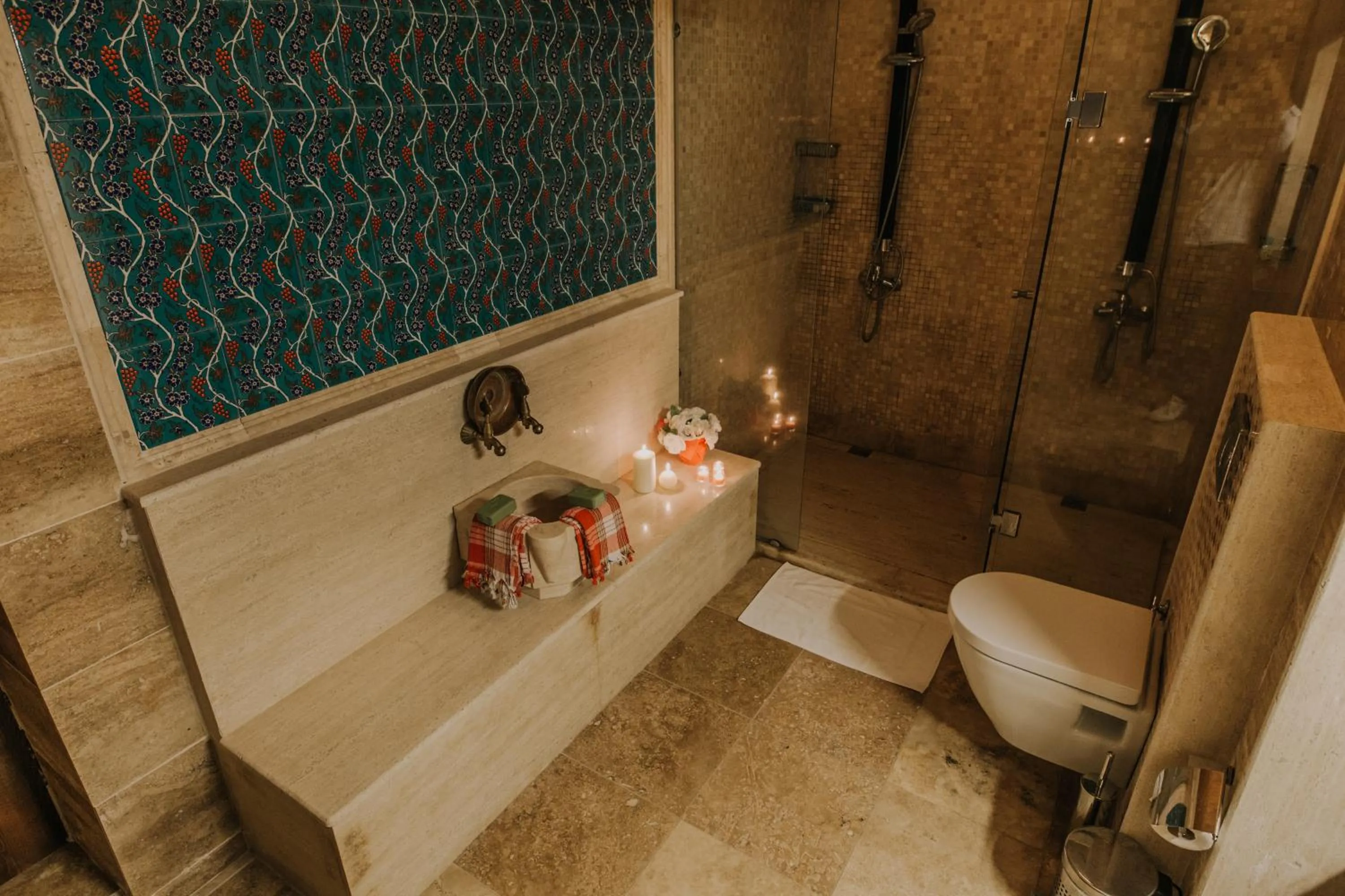 Bathroom in Holiday Cave Hotel