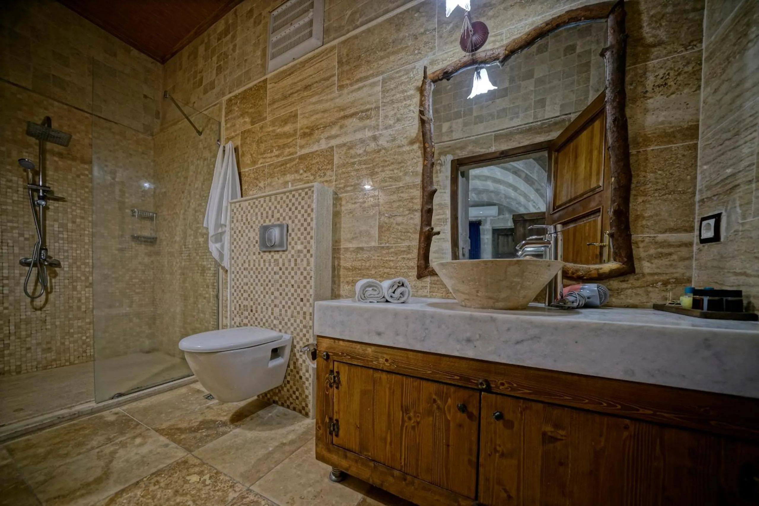 Shower in Holiday Cave Hotel