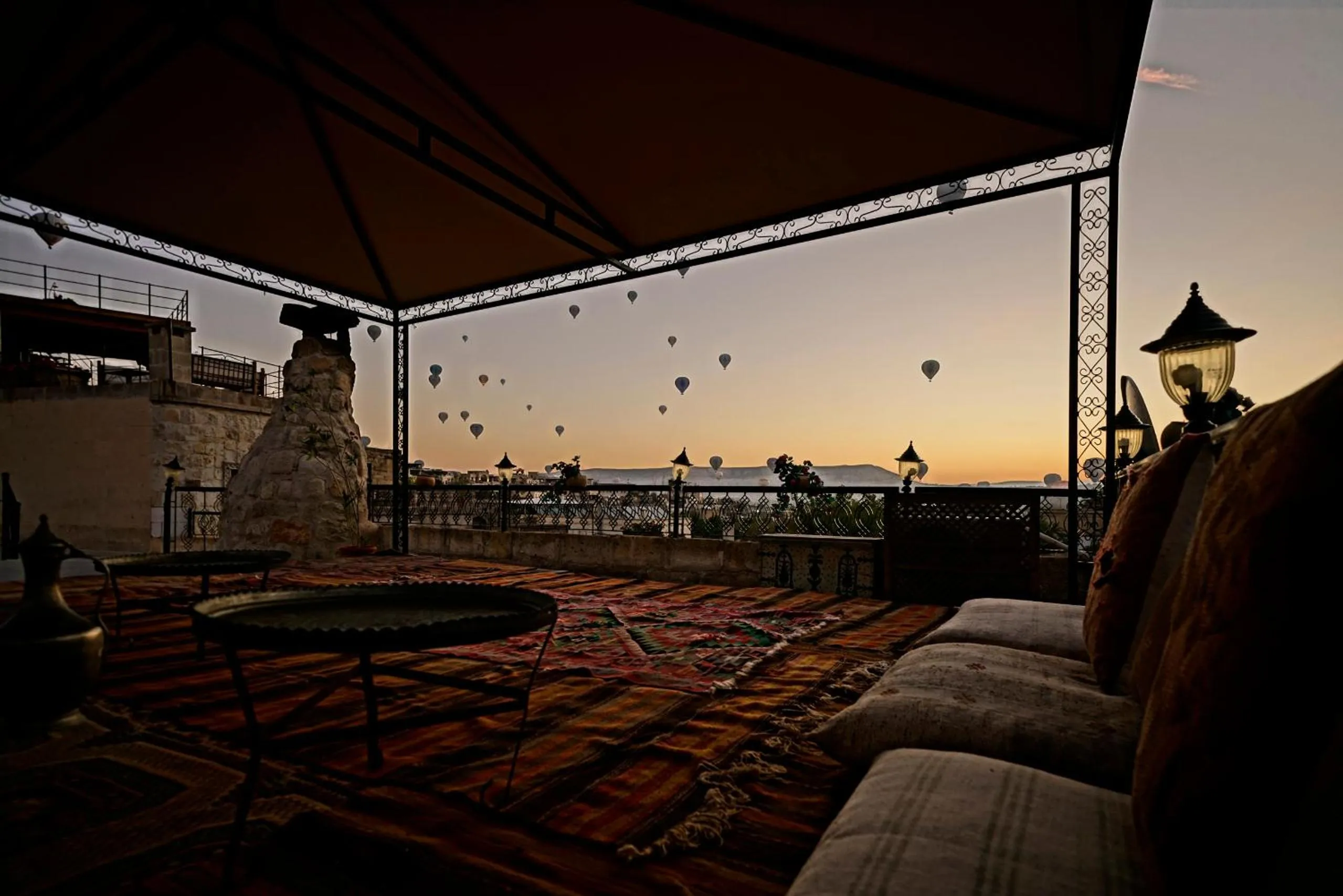 Patio in Holiday Cave Hotel