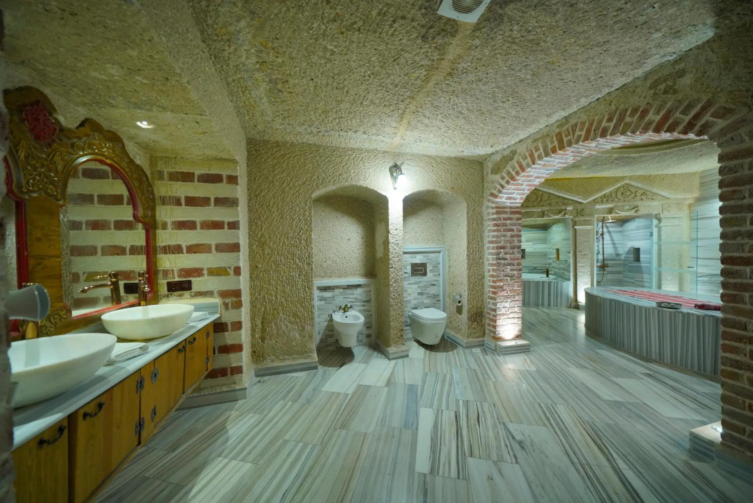 Bathroom in Holiday Cave Hotel