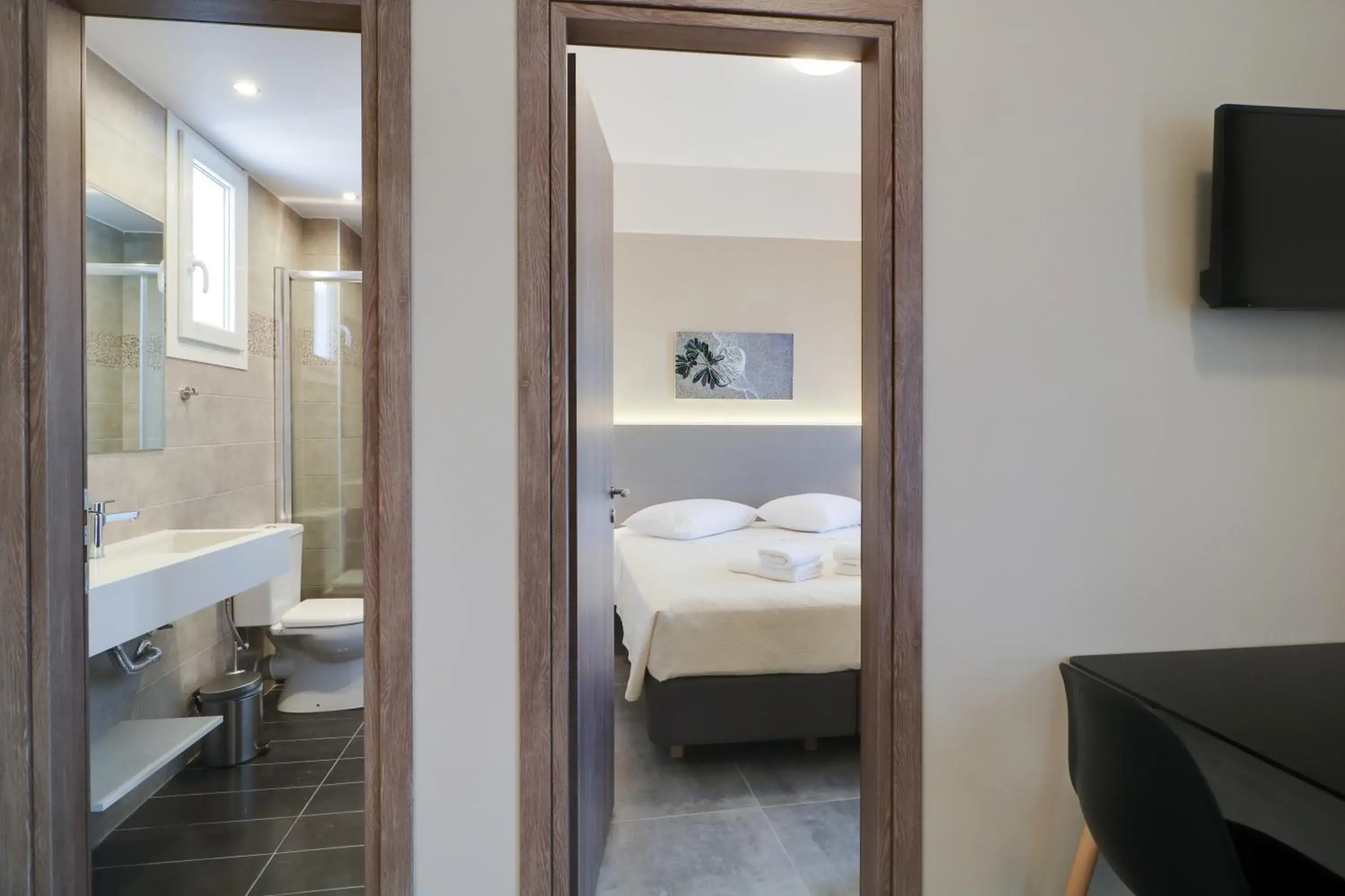 Two Bedrooms Confort Suite in Athens Comfort Two Bedrooms Confort Suite in Athens Comfort