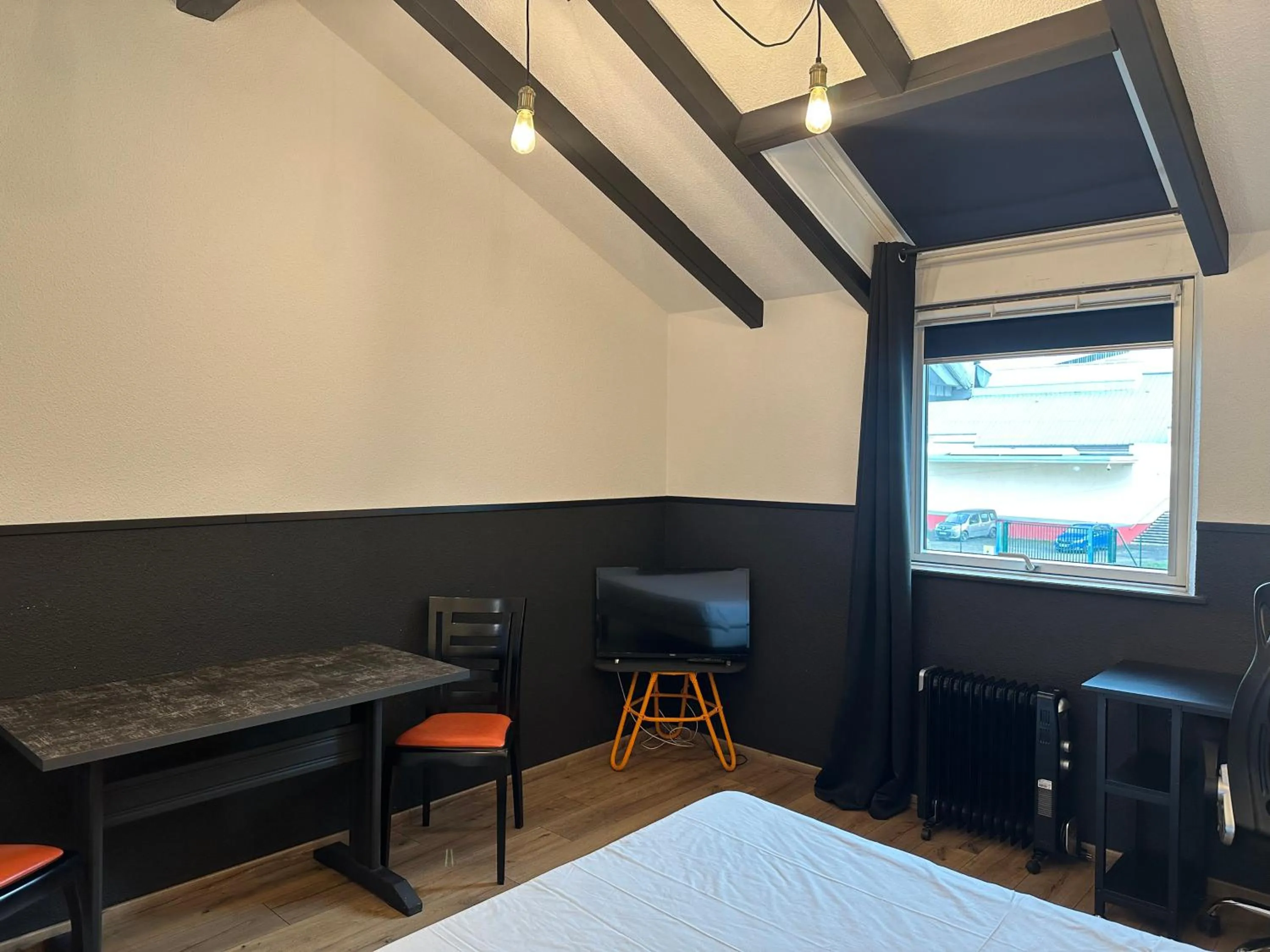 Living room, Bed in Studio/Hôtel Porte De France