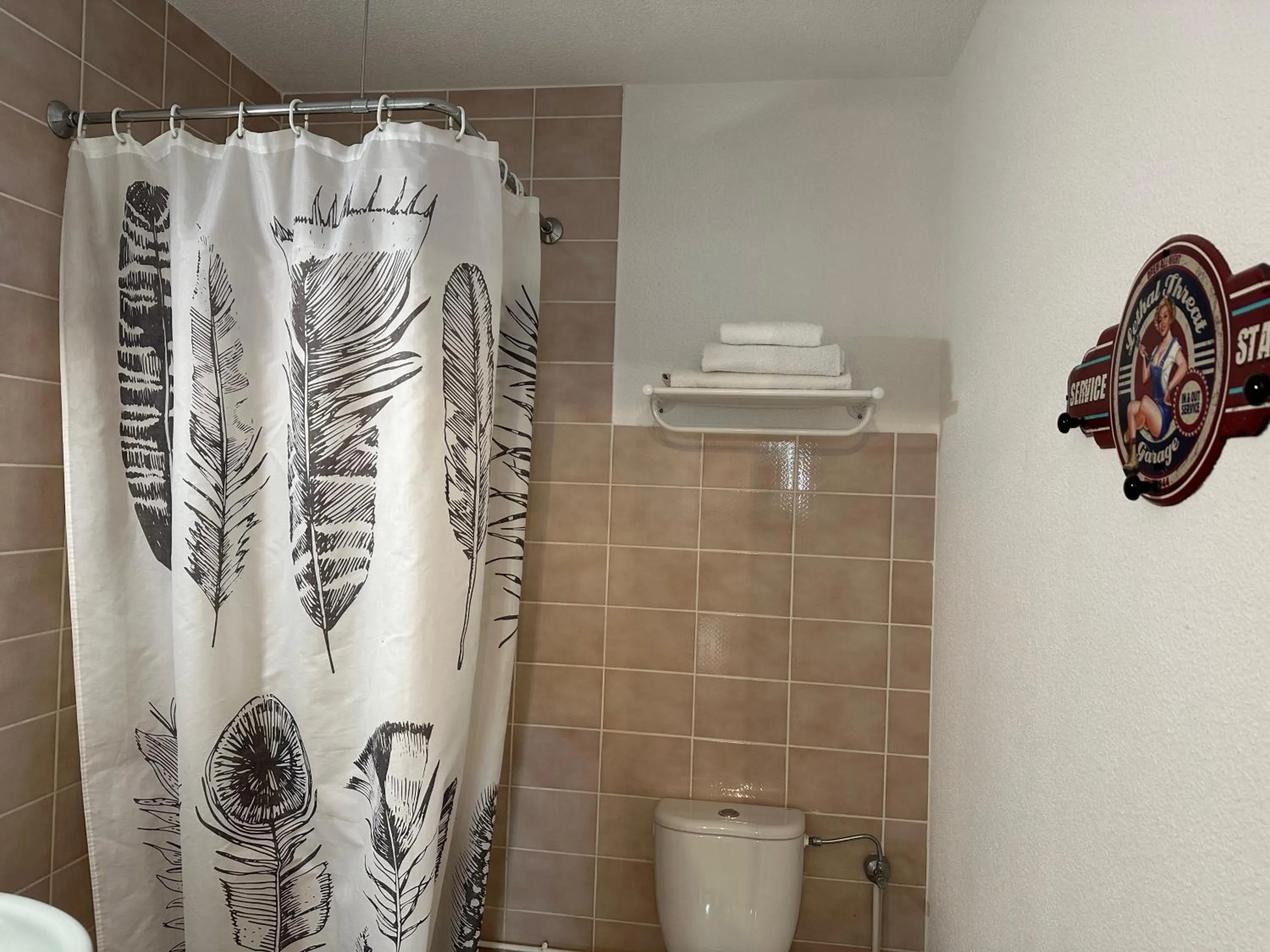 Bathroom in Studio/Hôtel Porte De France