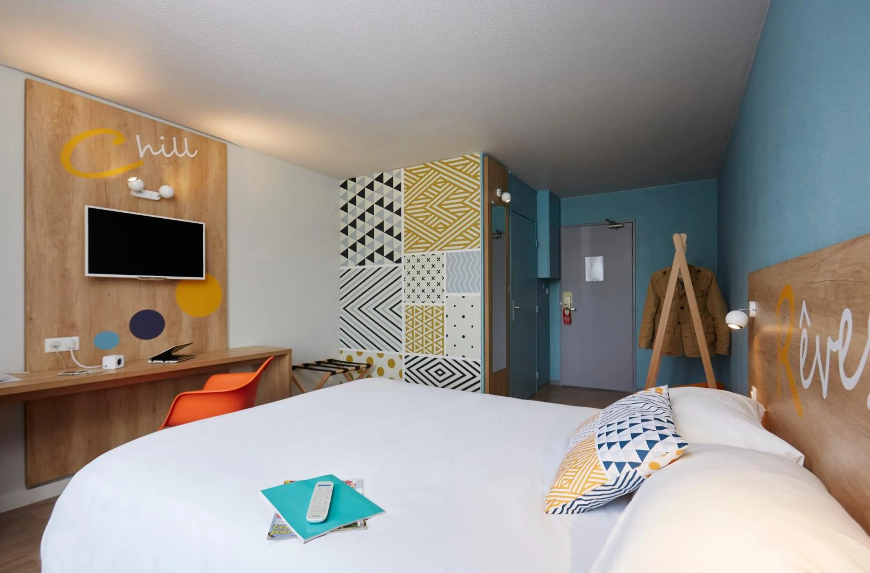 Bedroom, Bed in Hôtel Baudouin