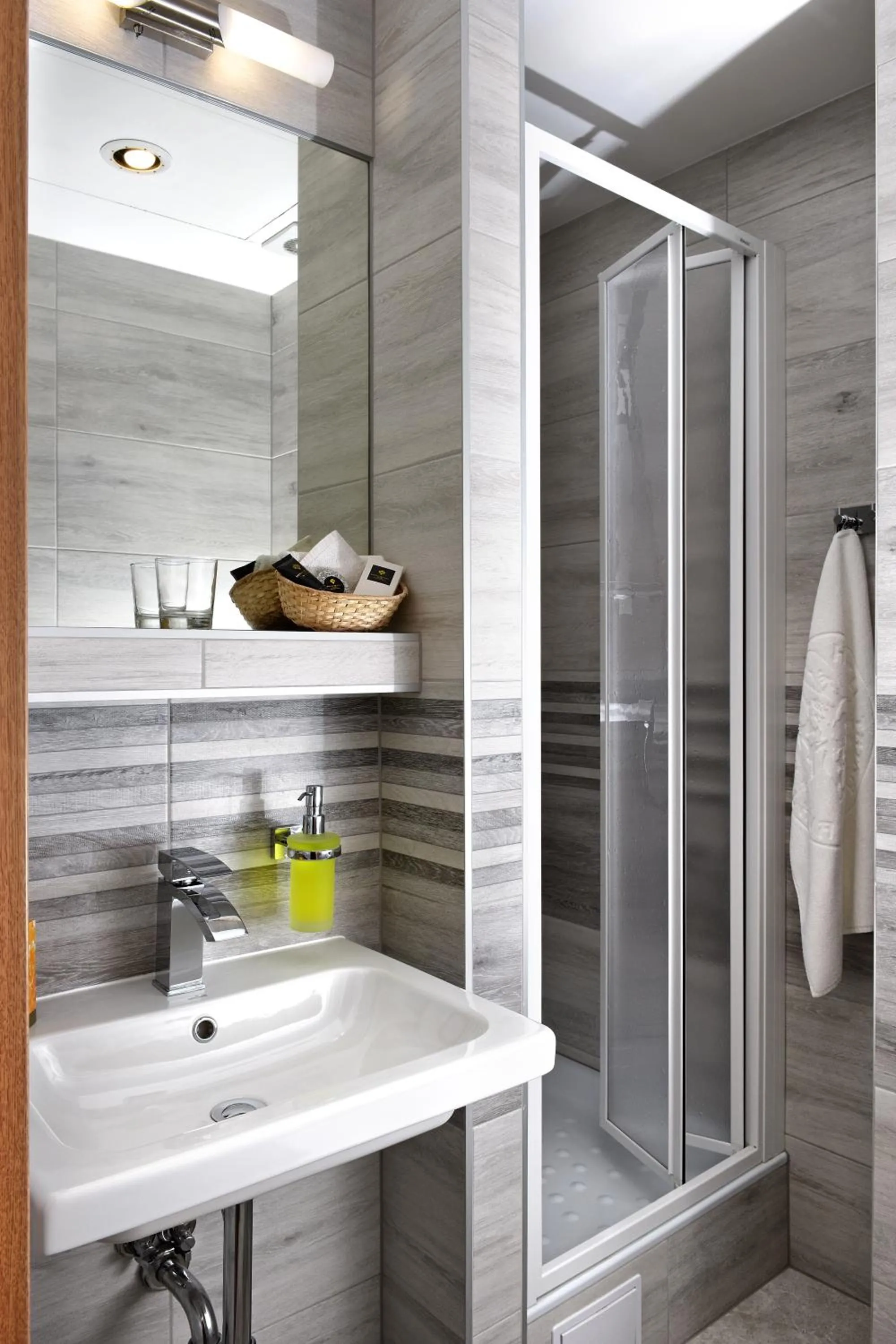 Shower in Hotel Tatra