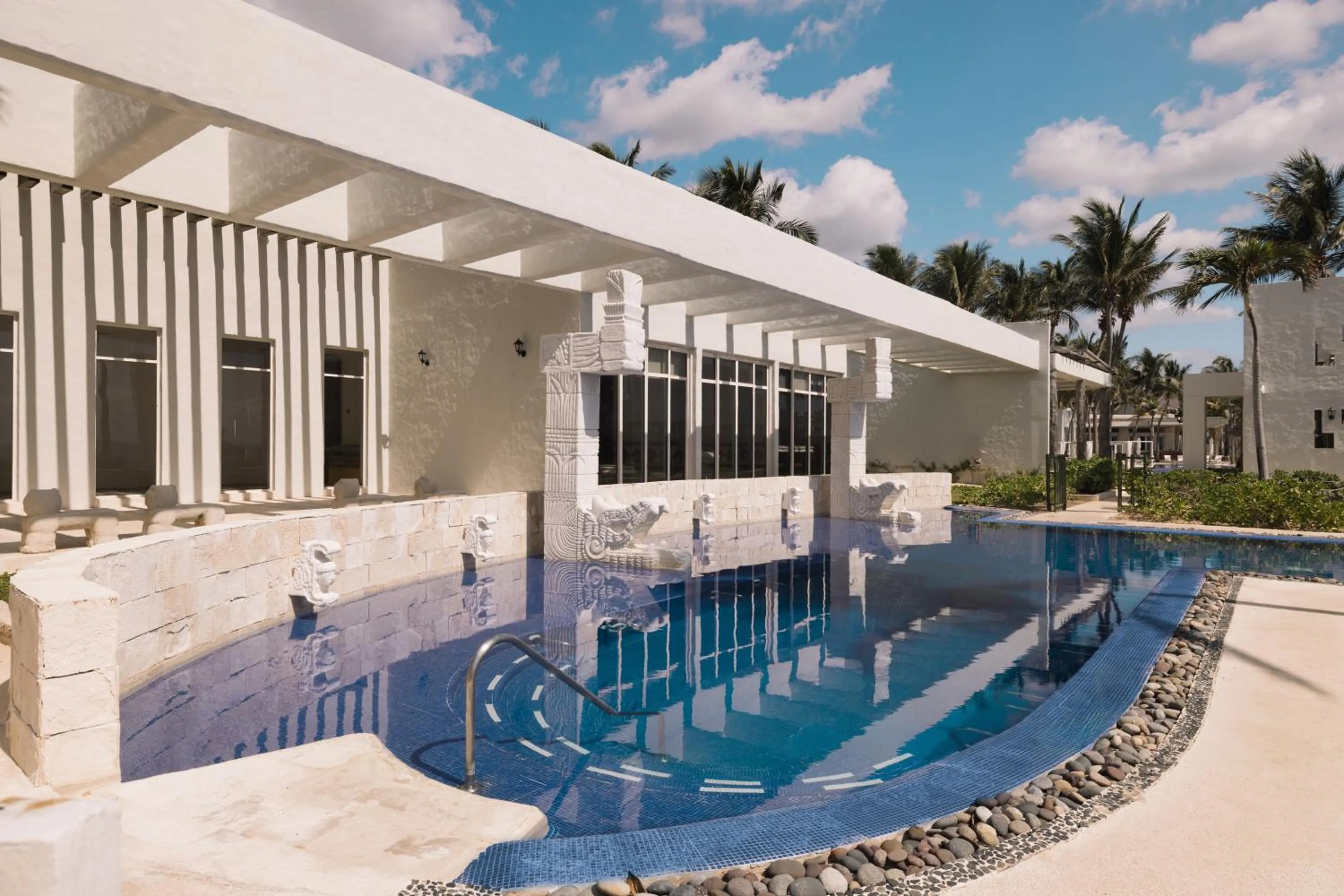 Swimming pool in Paraiso de la Bonita Adult All-Inclusive, Member of Royalton Reserve Collection