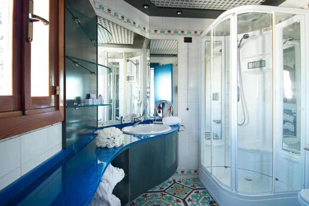 Bathroom in Pizzomunno Vieste Palace Hotel