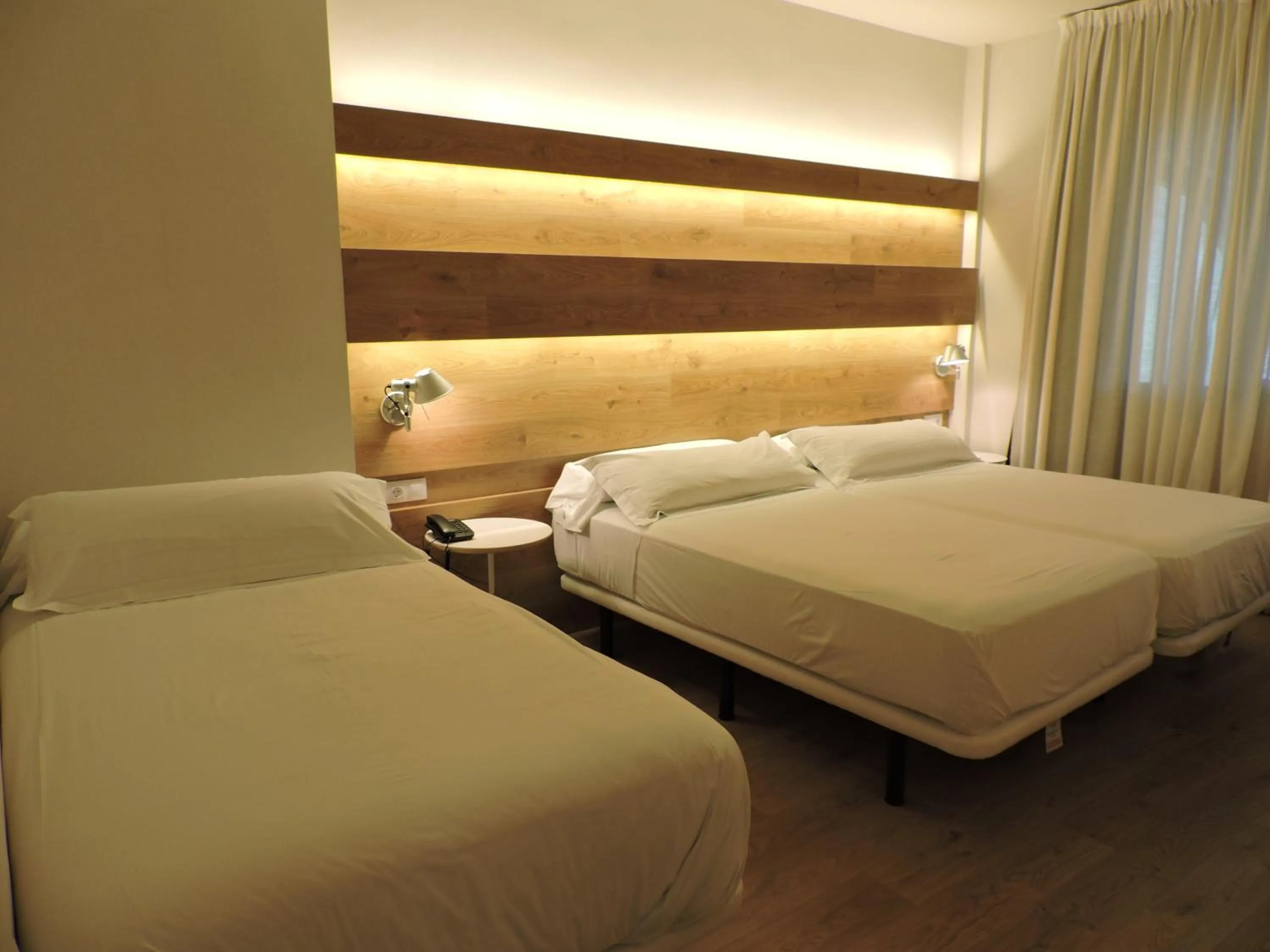 Photo of the whole room in Hotel Las Yucas