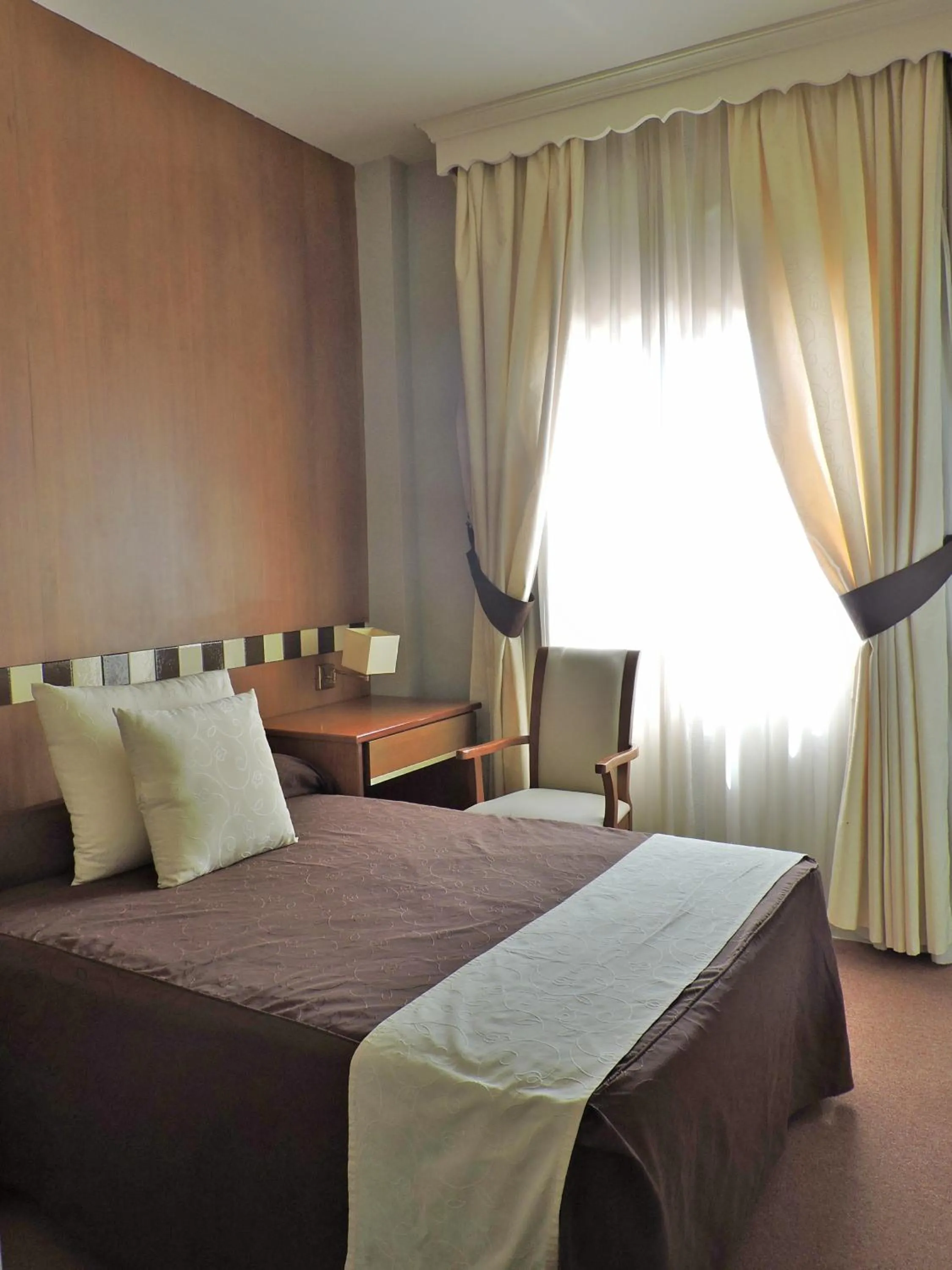 Photo of the whole room in Hotel Las Yucas