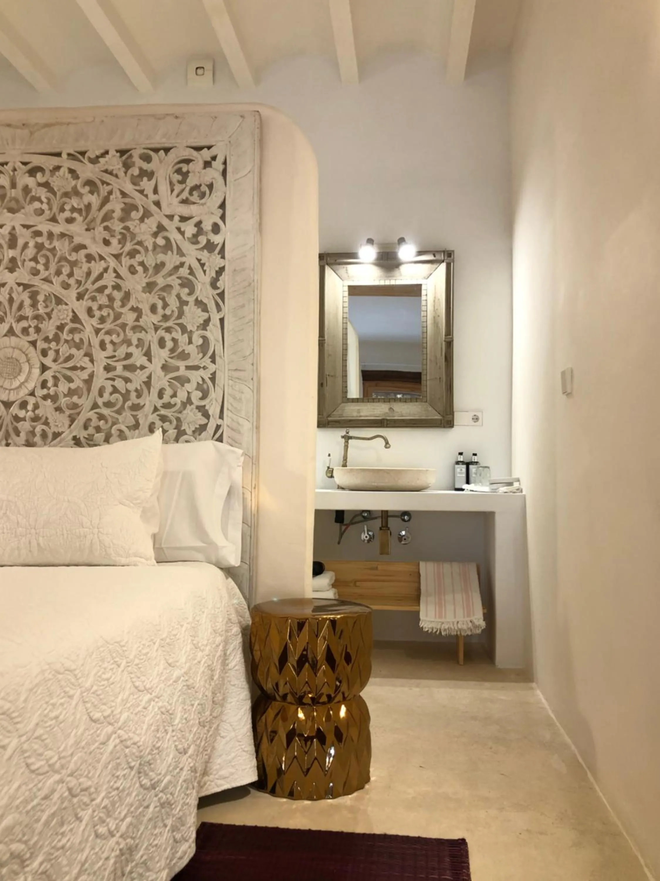 Photo of the whole room, Bed in Boho Suites Denia