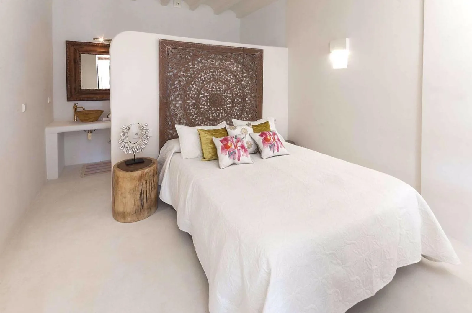 Photo of the whole room, Bed in Boho Suites Denia