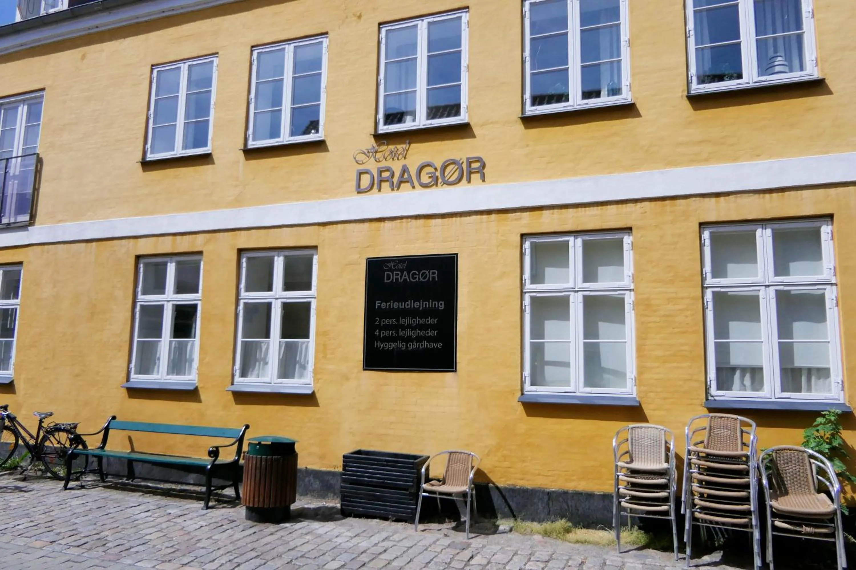 Facade/entrance in Dragør Hotel & Apartments