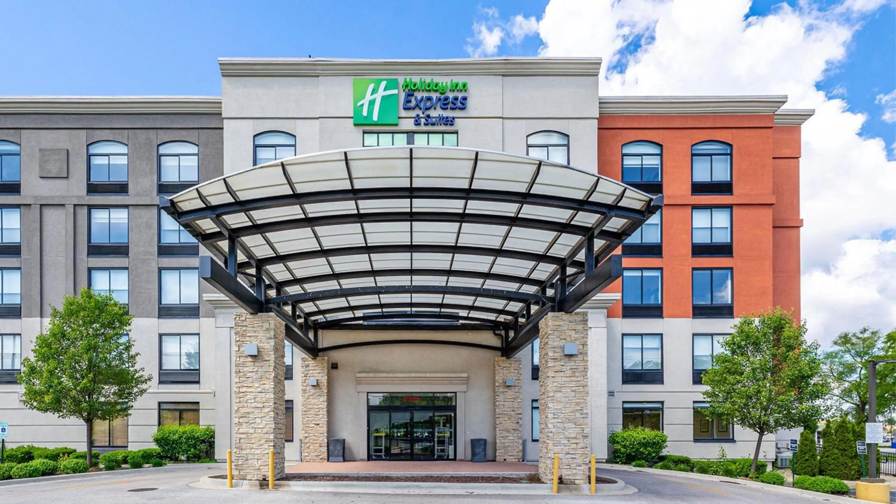 Property building in Holiday Inn Express & Suites - Prospect Heights by IHG
