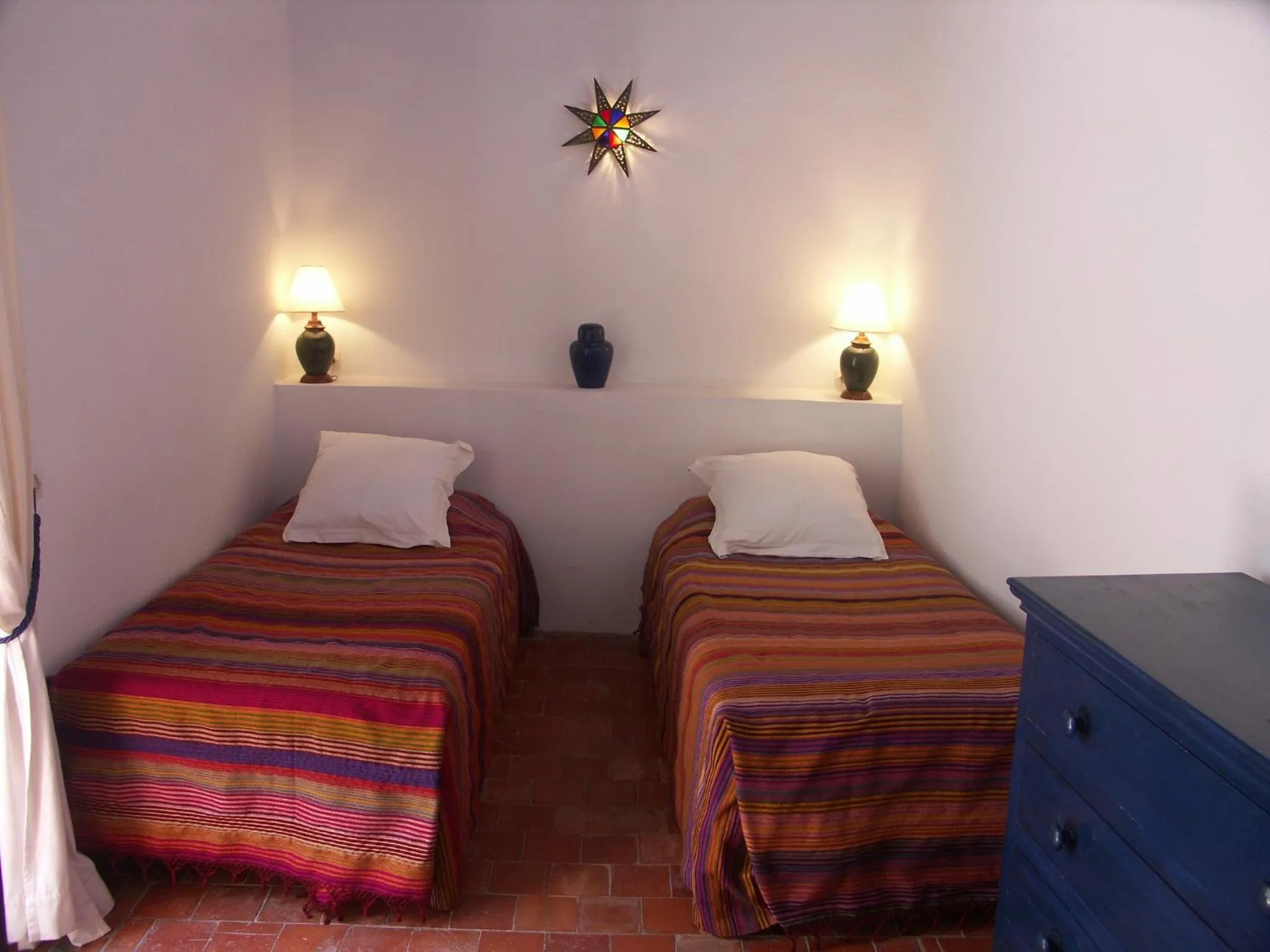 Photo of the whole room, Bed in Dar Ness