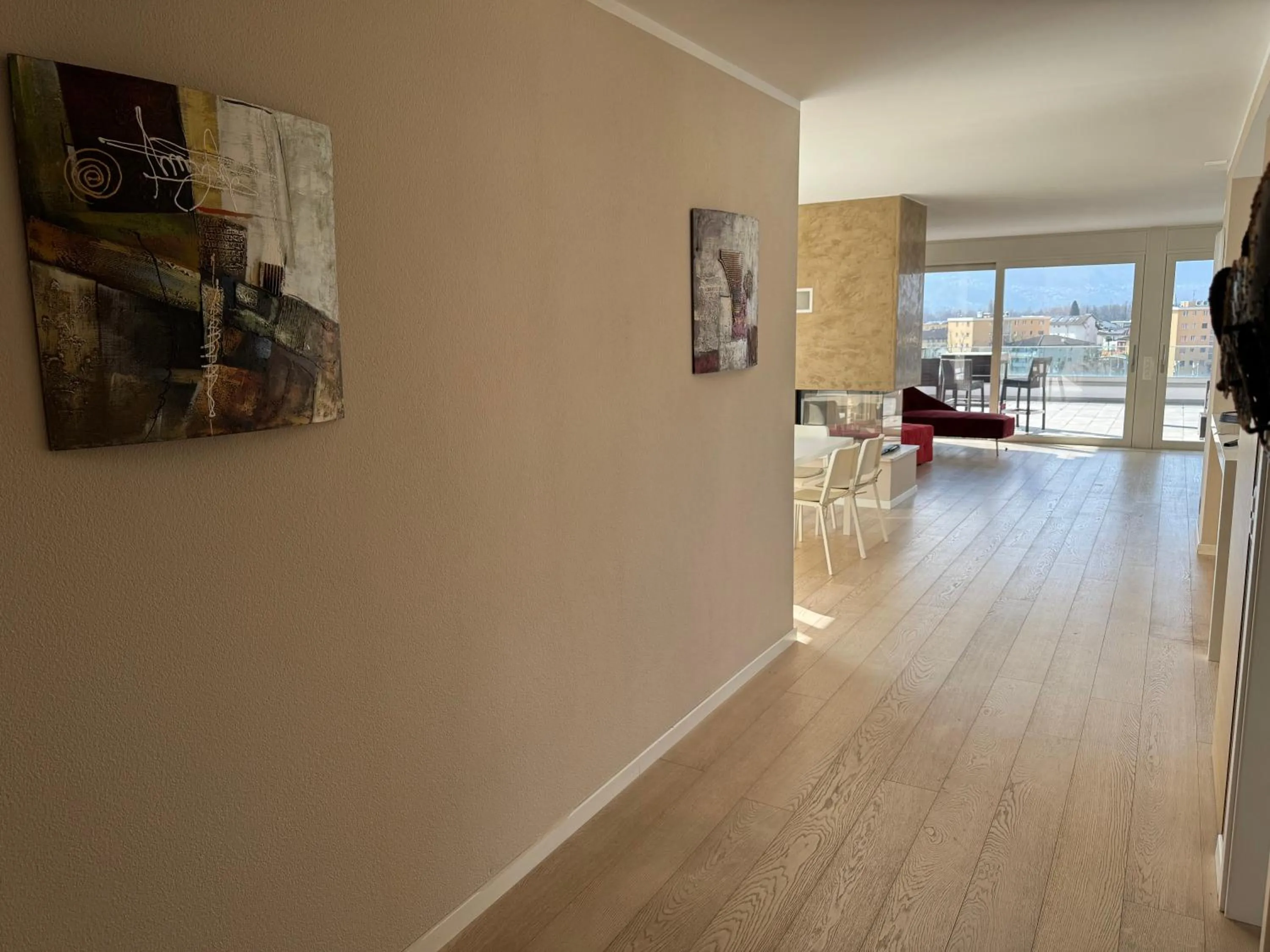 Photo of the whole room in Rotonda