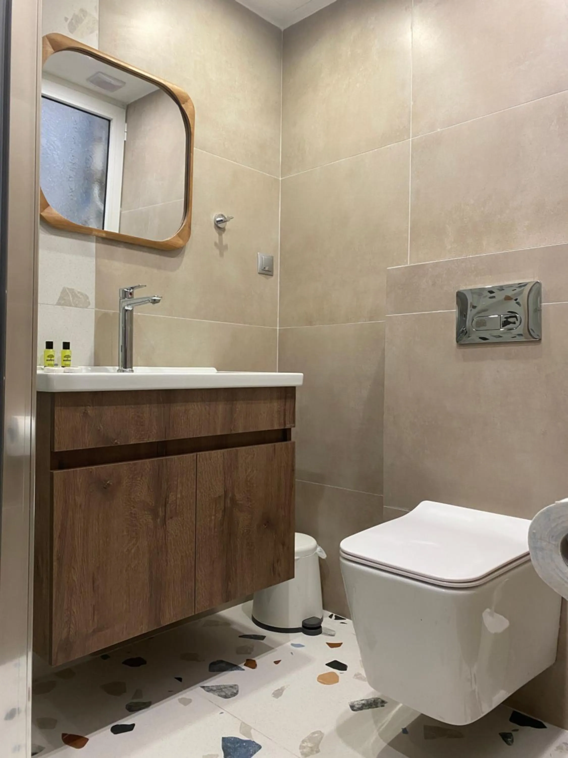 Property building in Penthouse & apartments by the Sea airport Airstay